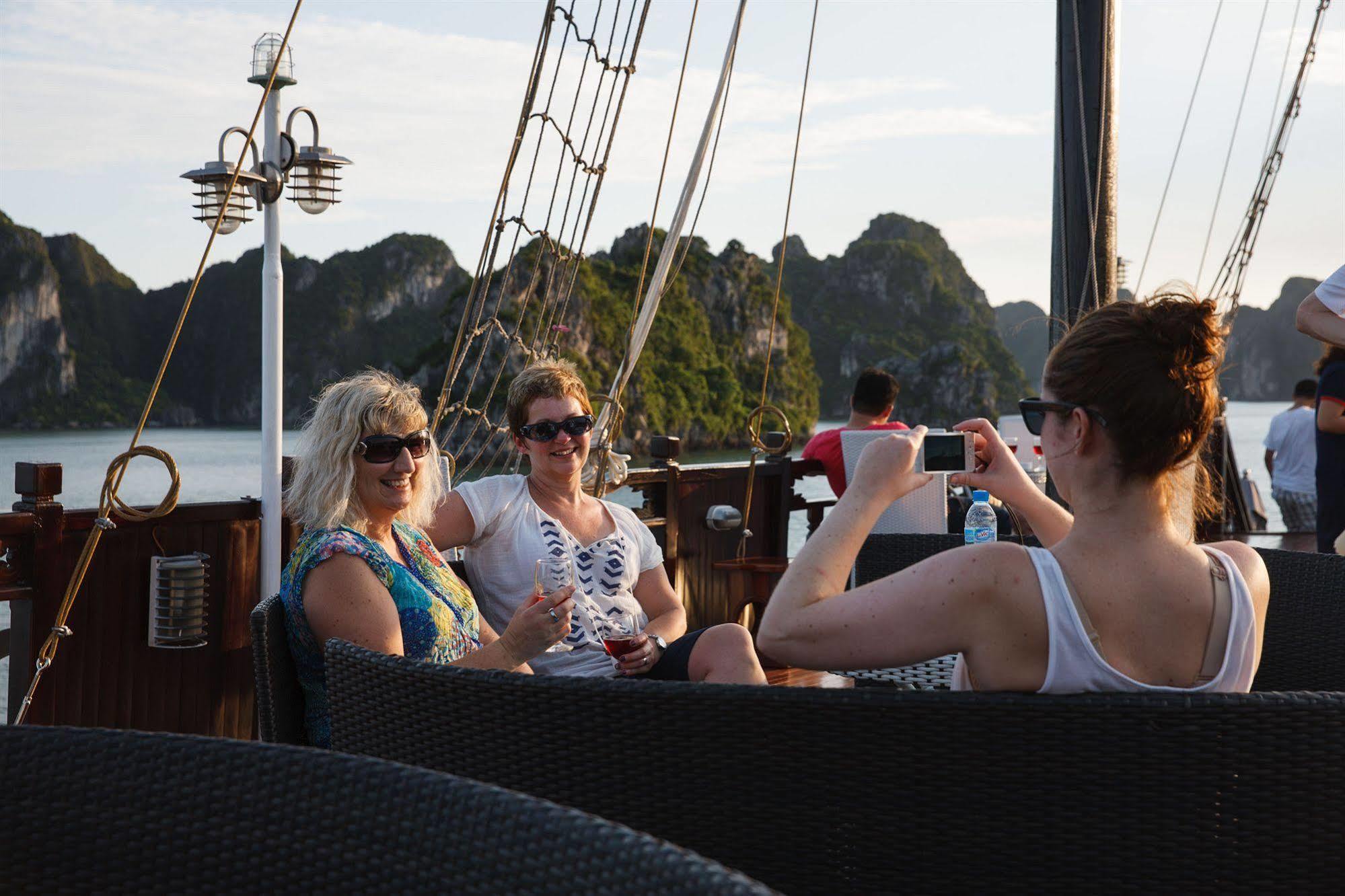 Du Thuyền Paloma Cruise  4*