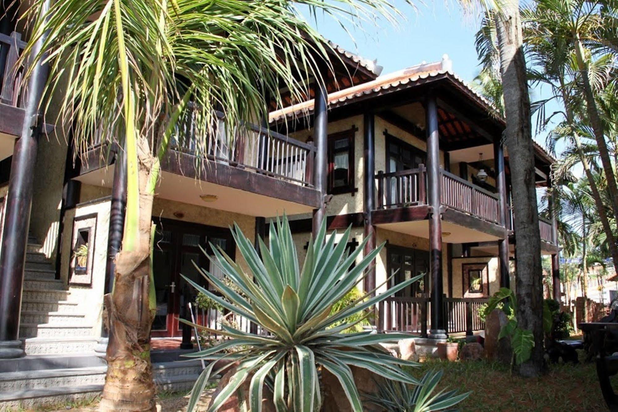 Resort Lotus Village