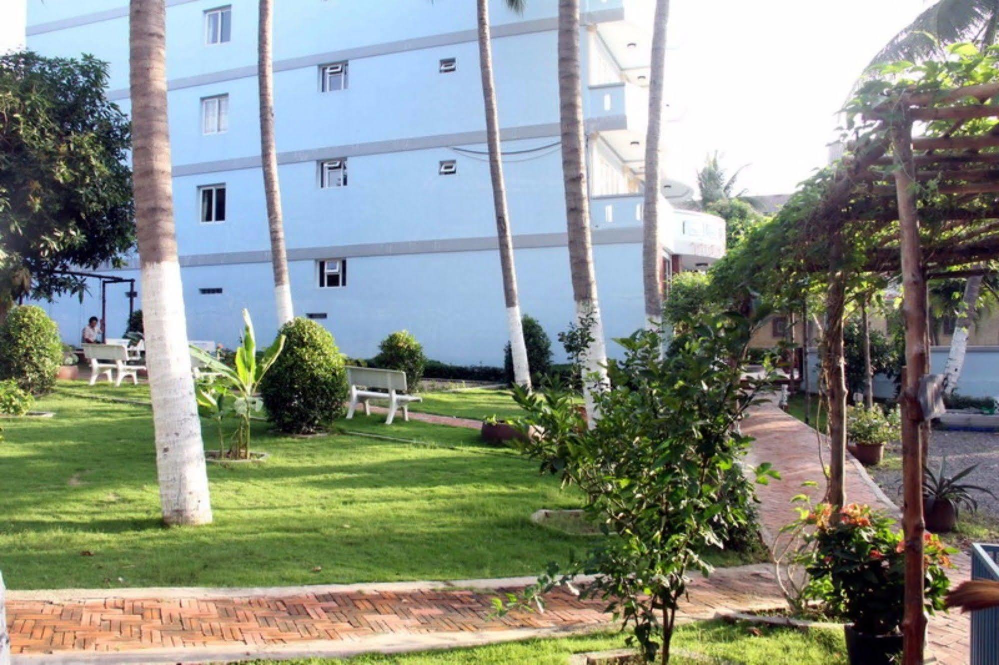 Ha Phuong Hotel 3*