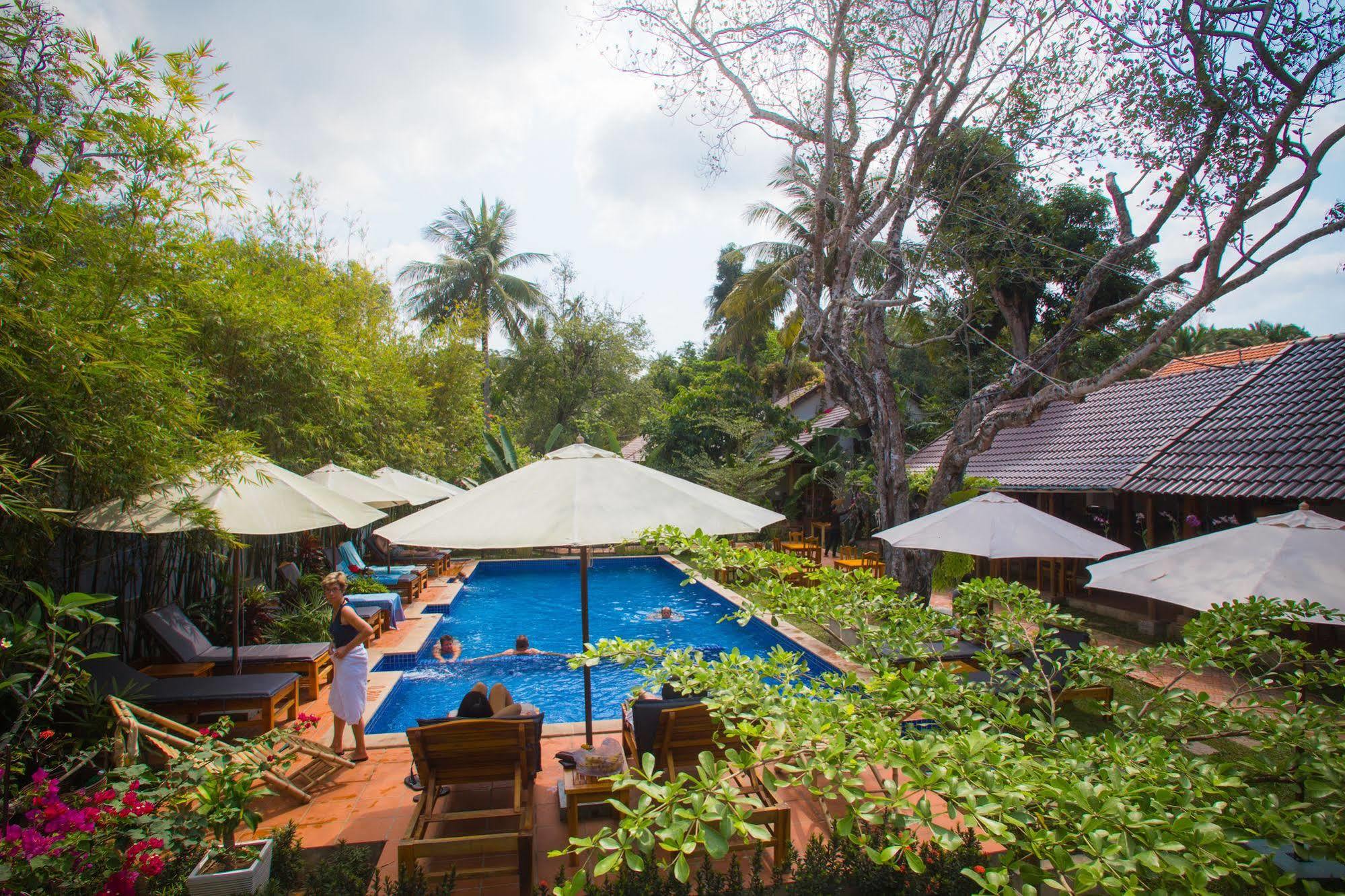 La Resort,