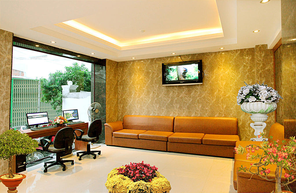 Golden Hotel