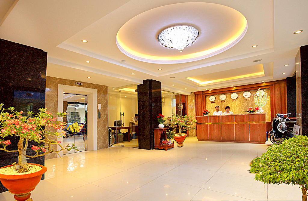 Golden Hotel