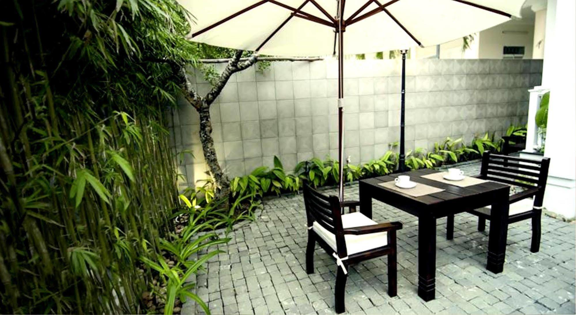 Frangipani Boutique 3*