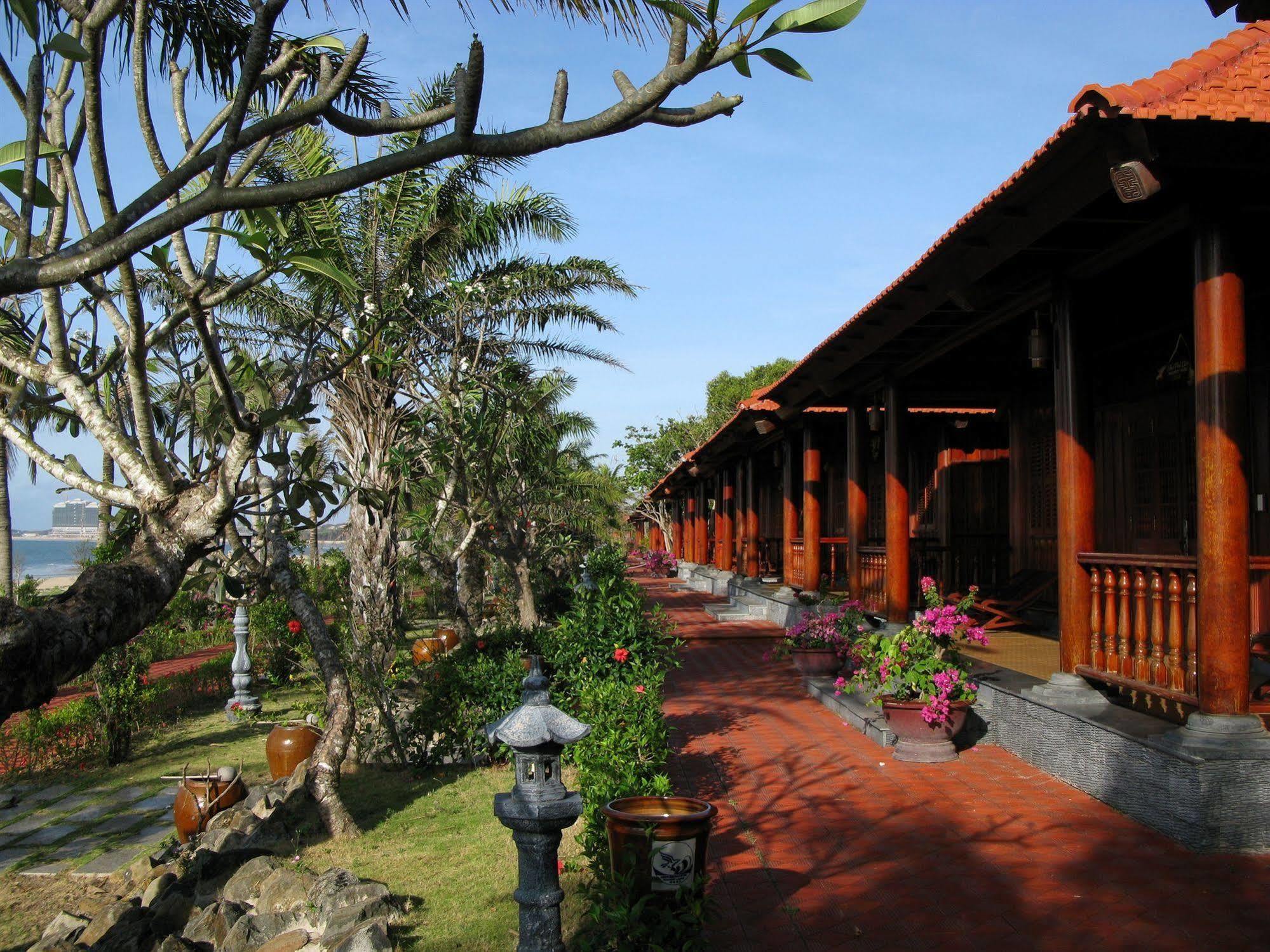 Seava Ho Tram Resort 4*