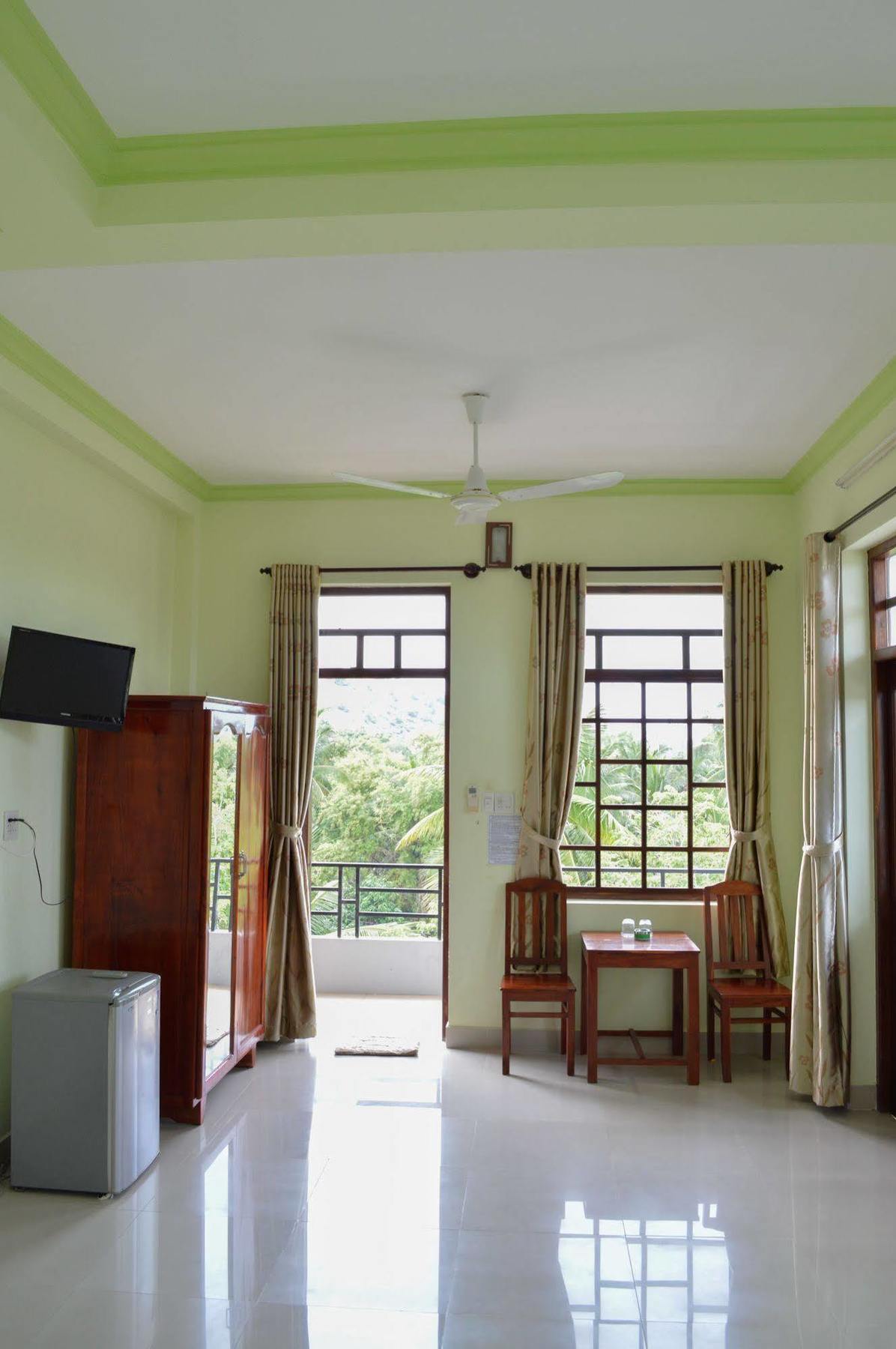 Cat Tien Guest house *