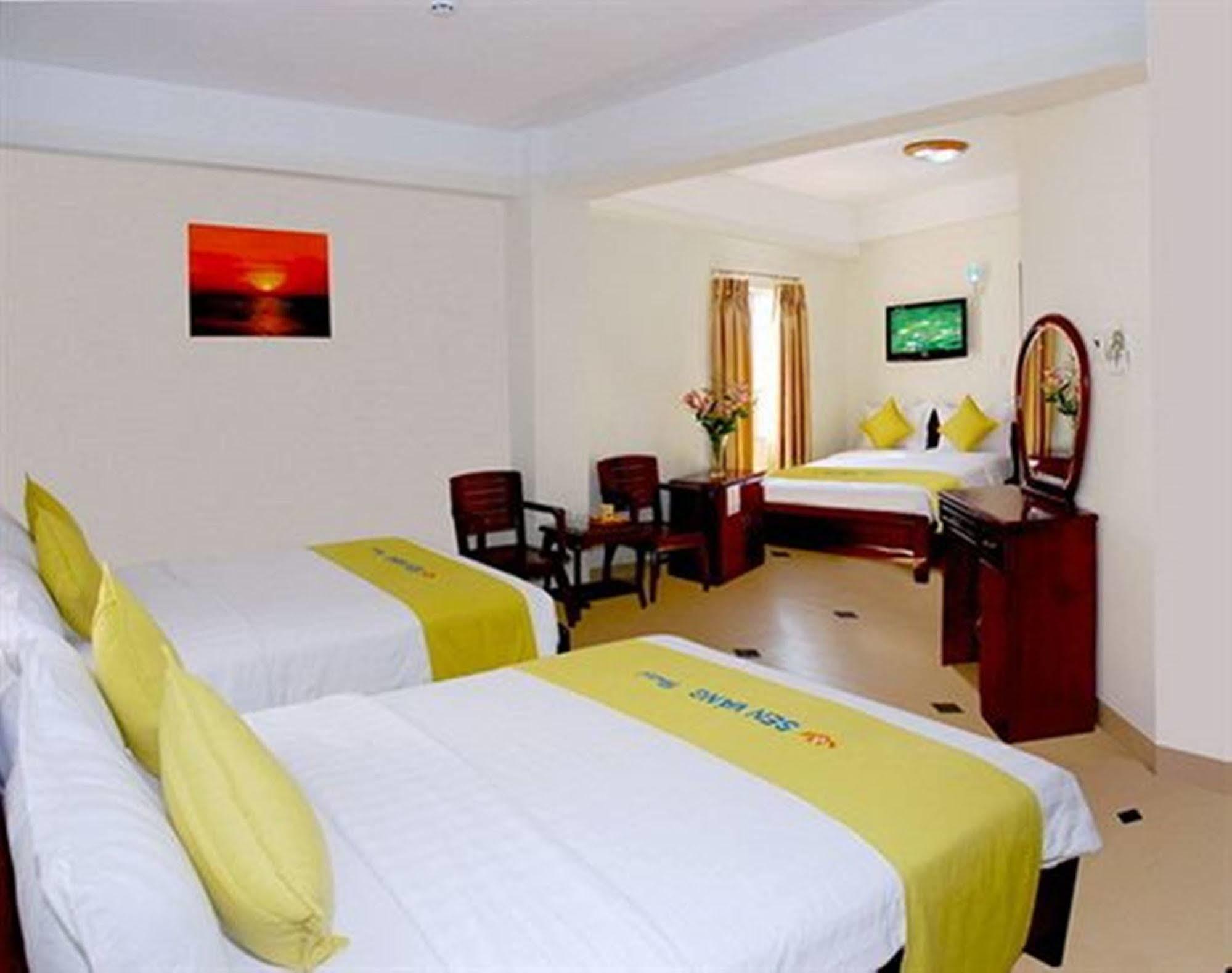 Golden Lotus - Sen Vang 3* Nha Trang