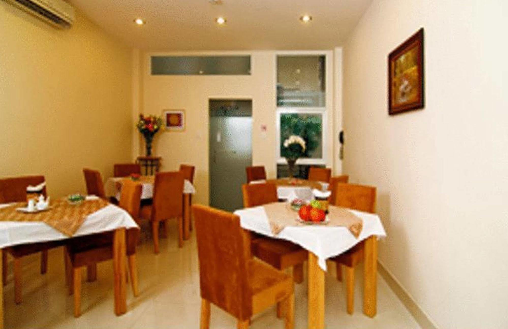 Centana Ben Thanh 2*