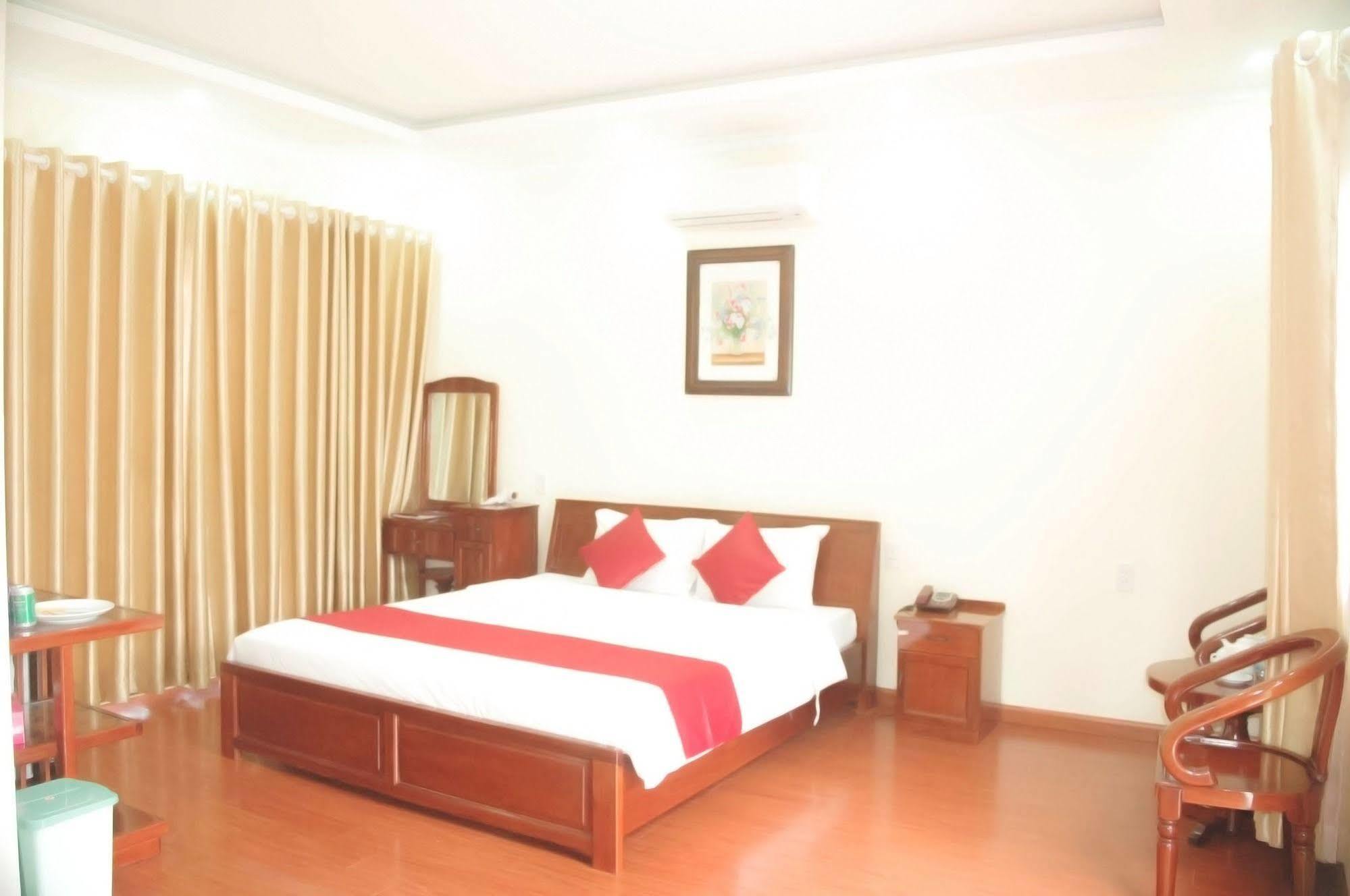 Cuu Long Hotel 3*