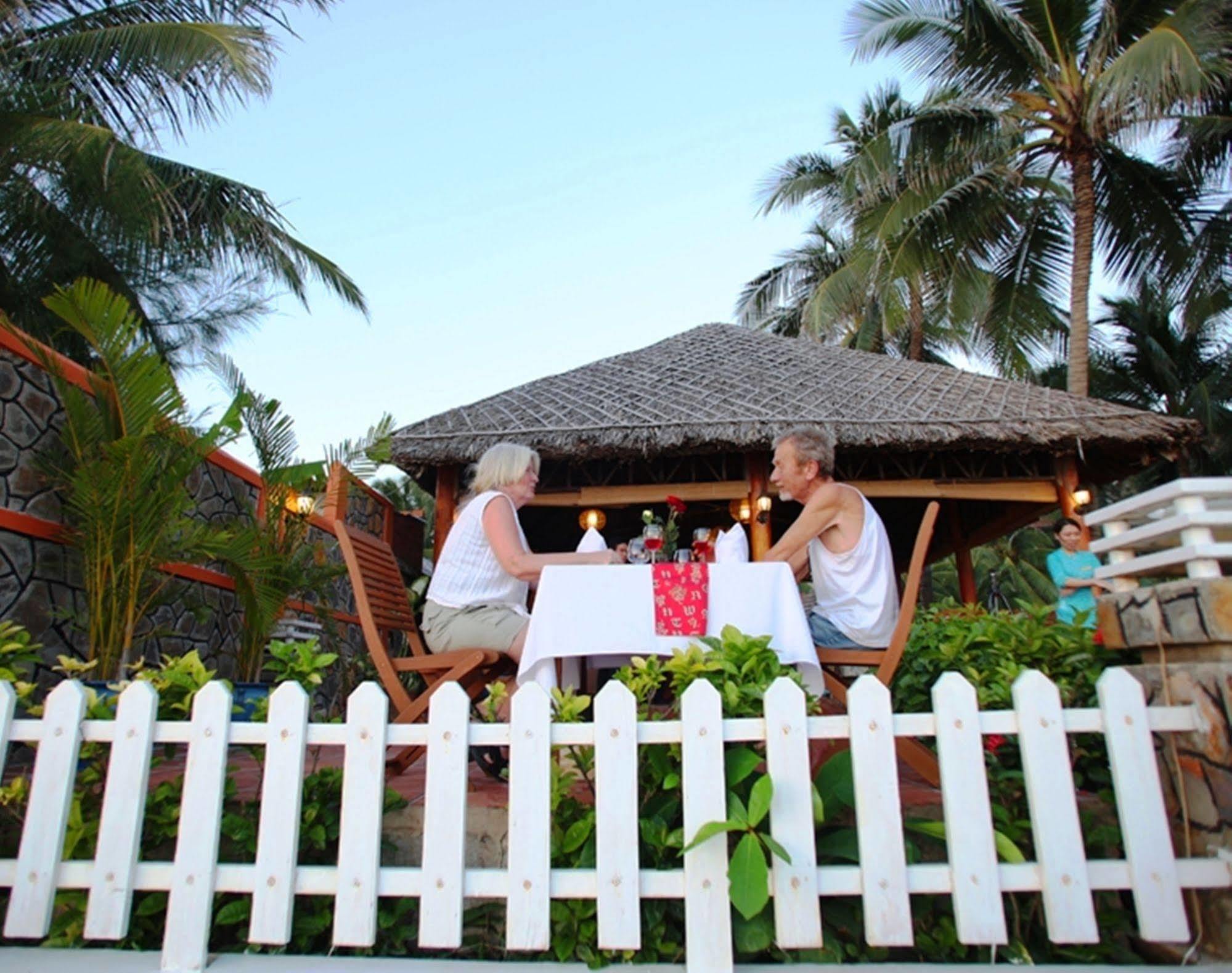 Resort Canary Mui Ne