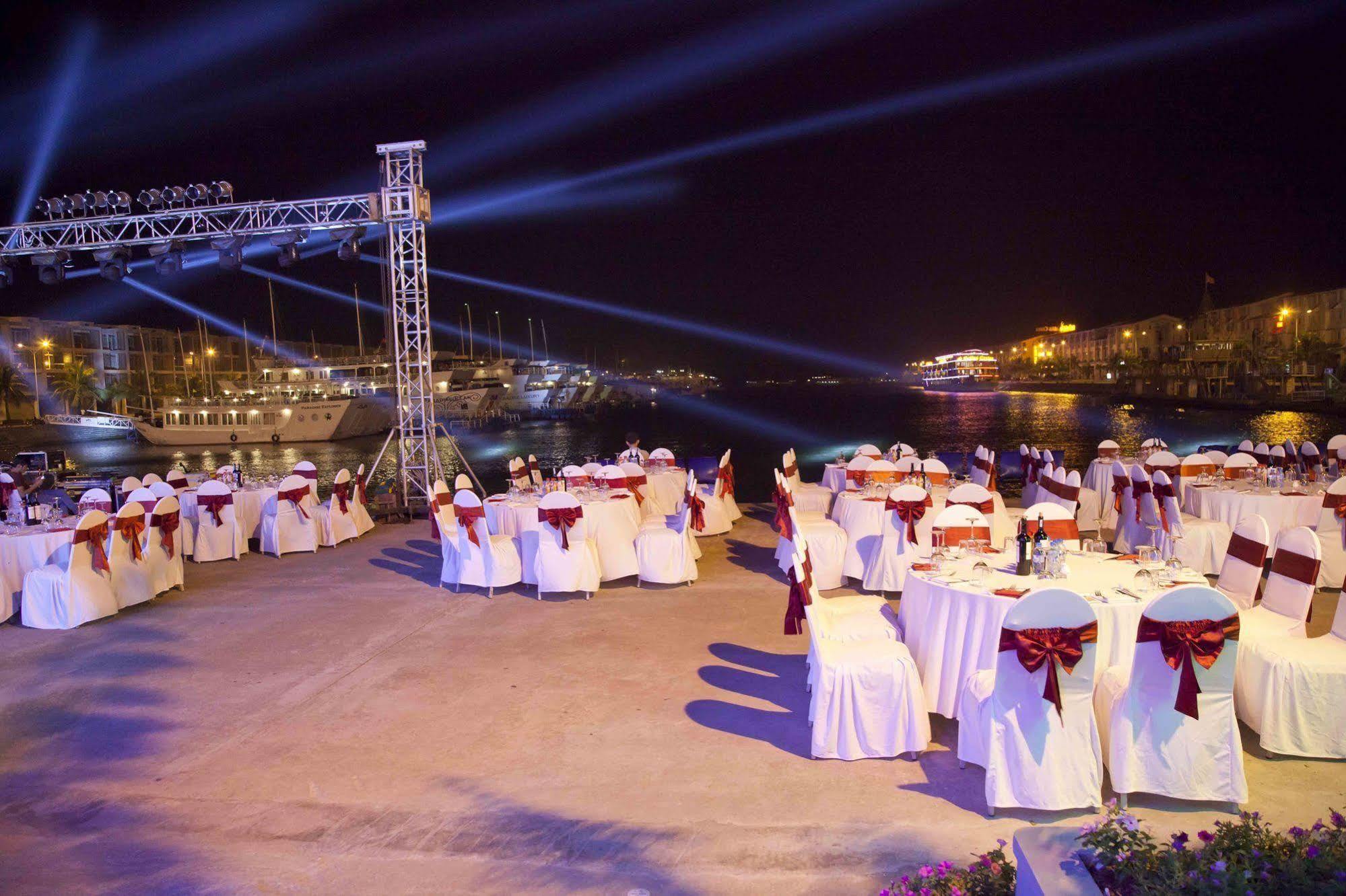 Hotel Tuan Chau Marina