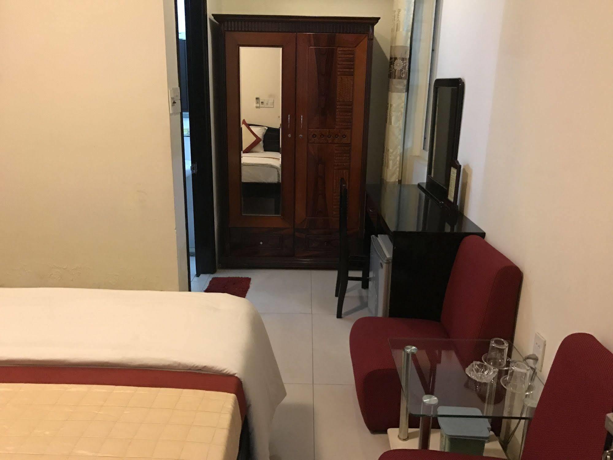 Hotel Canary 2*