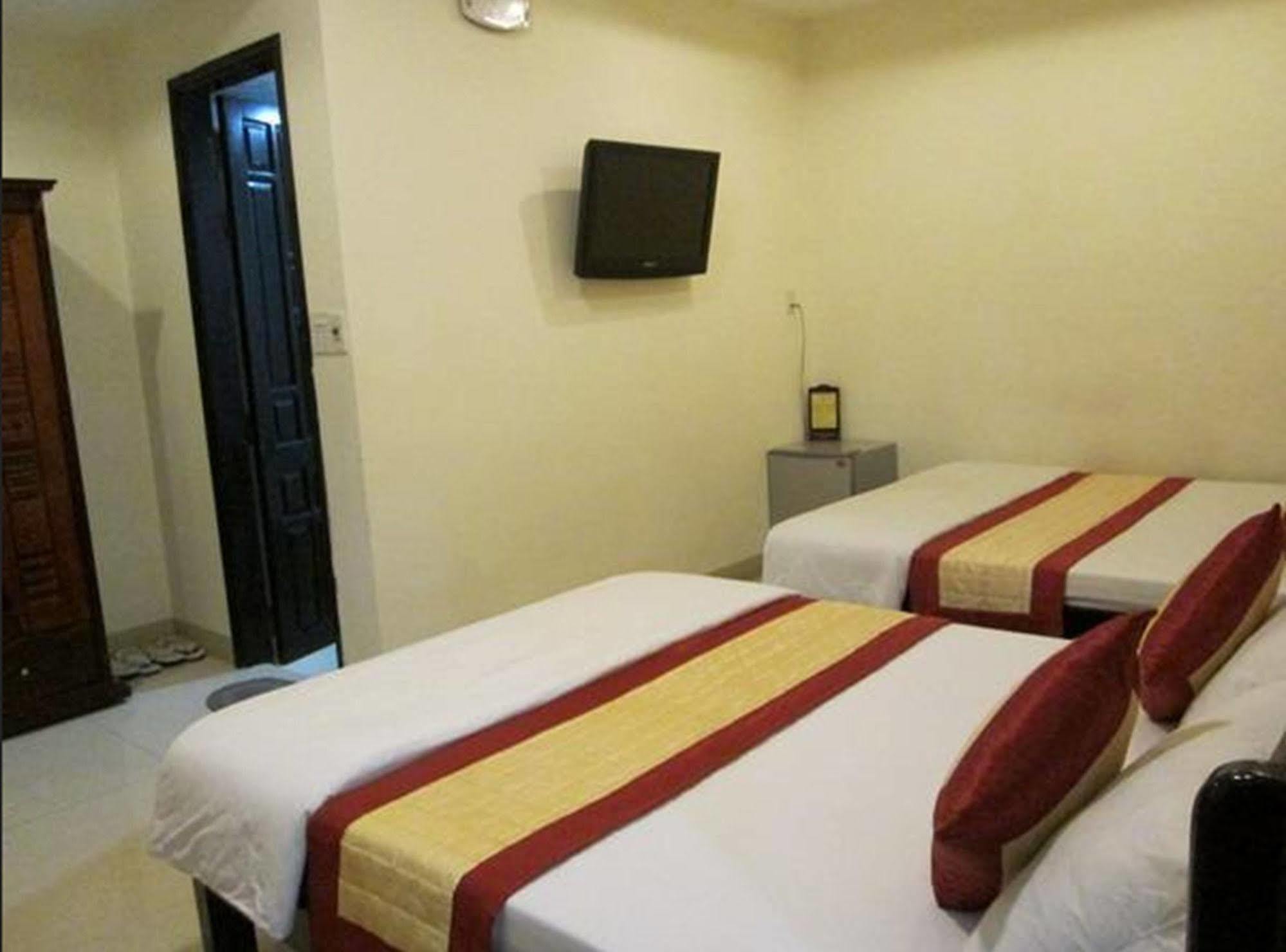 Canary Hotel Hue