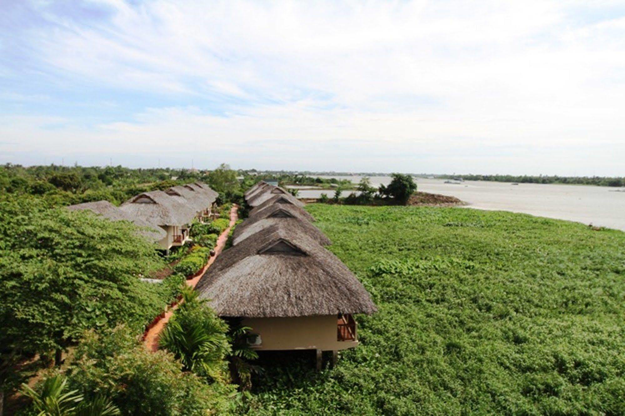 Mekong Riverside Boutique & 4*