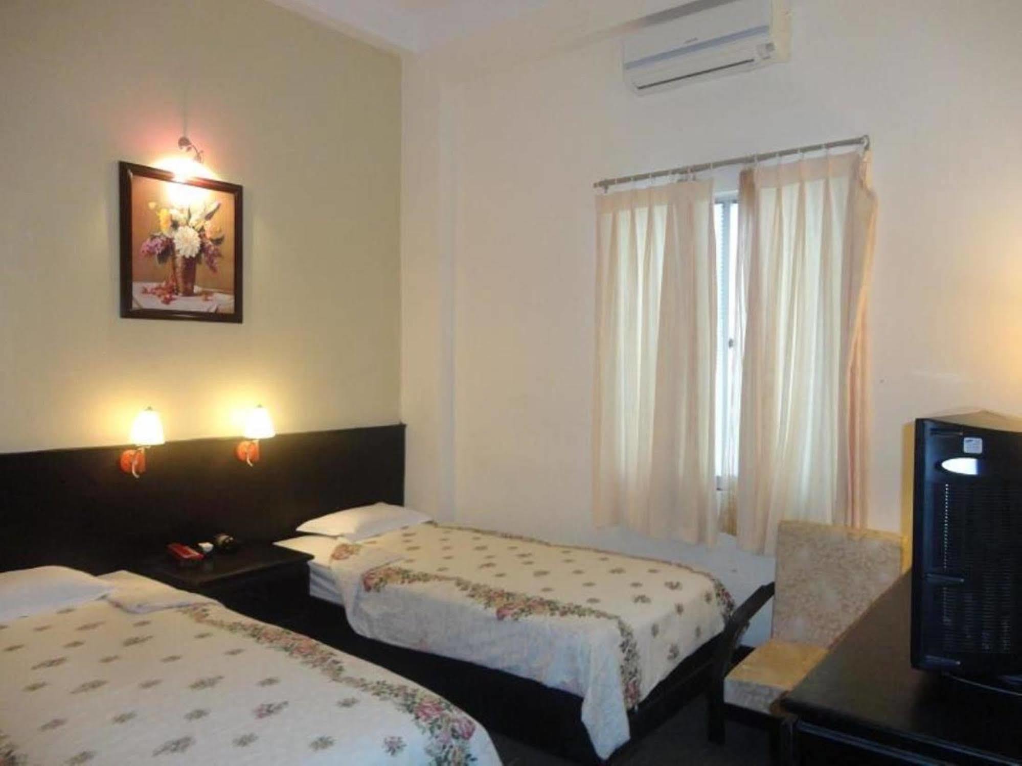 Hotel 7s Cuong Long