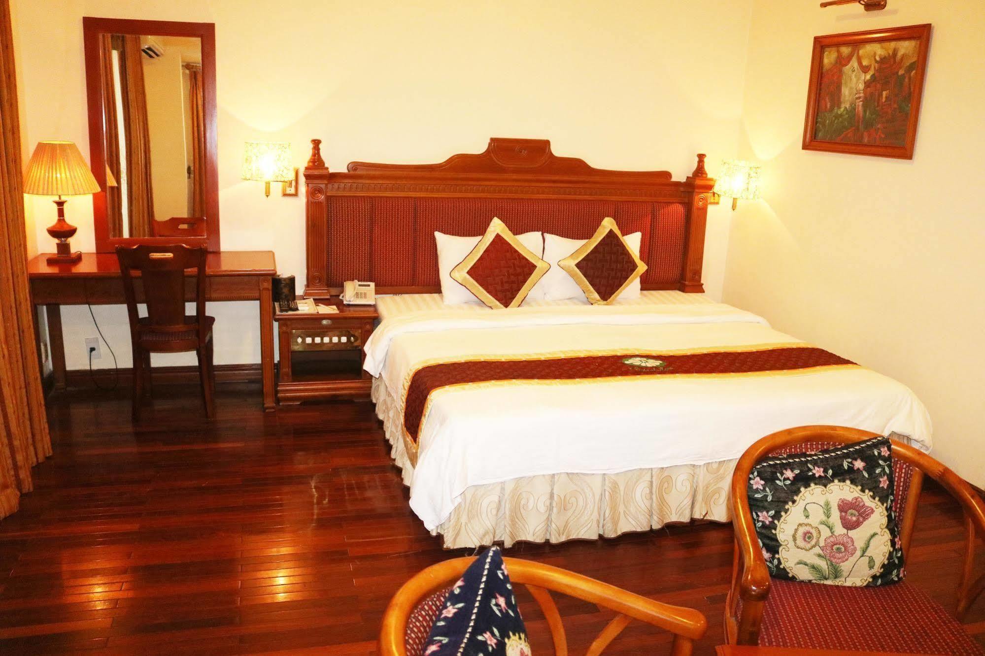 Central Hotel Hotel Quang Ngai