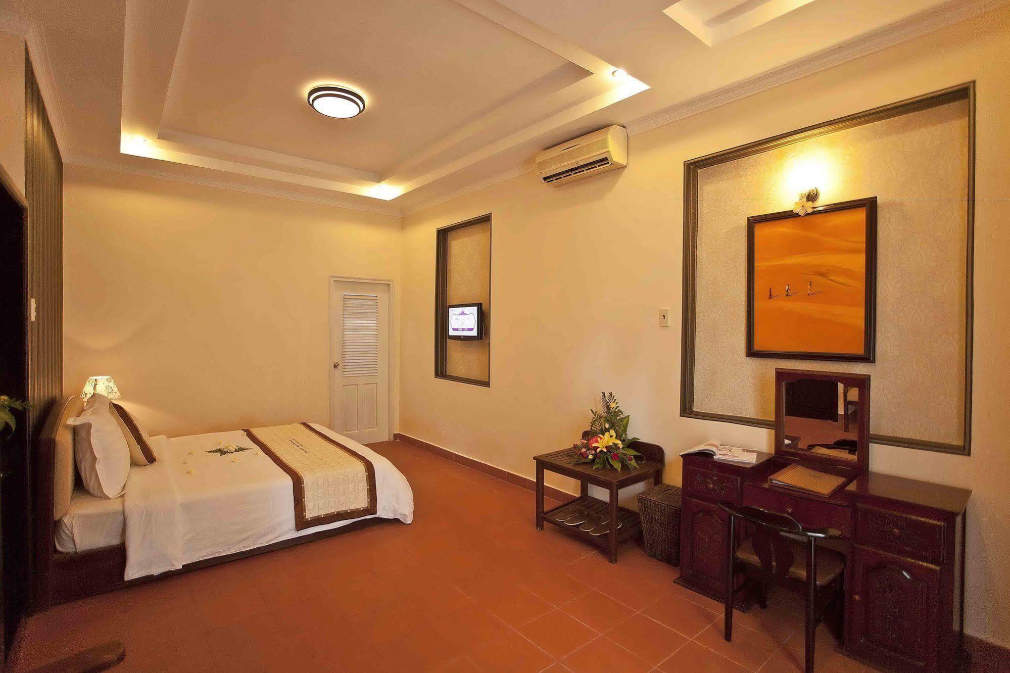 Muine Century & Resort 4*