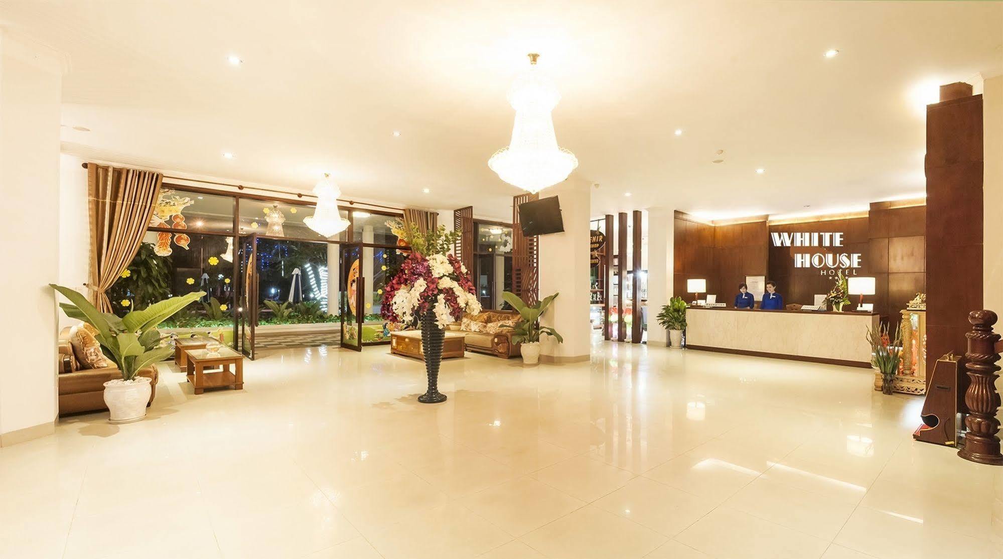 Flora Beach Hotel & Spa Hotel