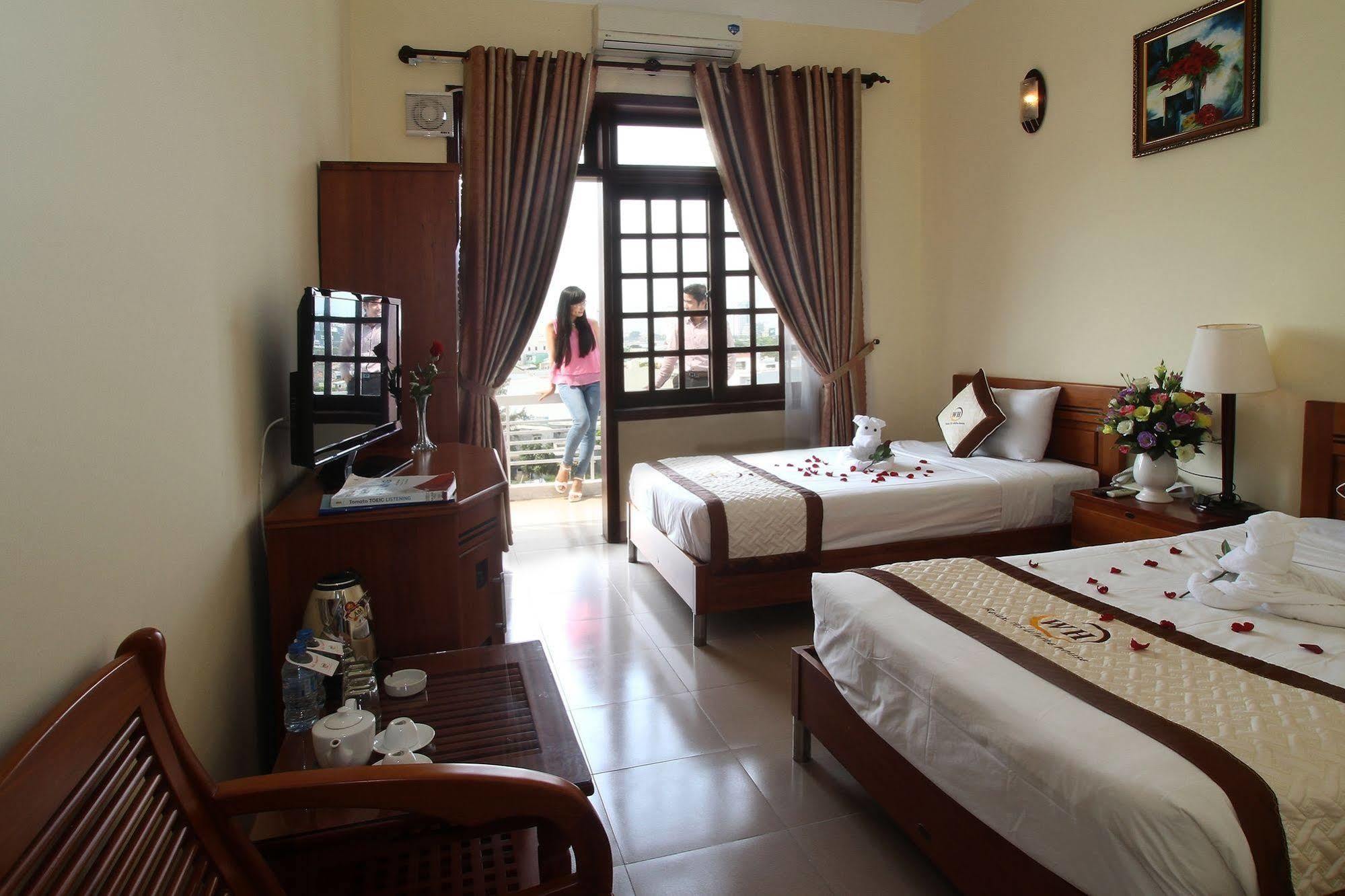 Flora Beach Hotel & Spa 3*