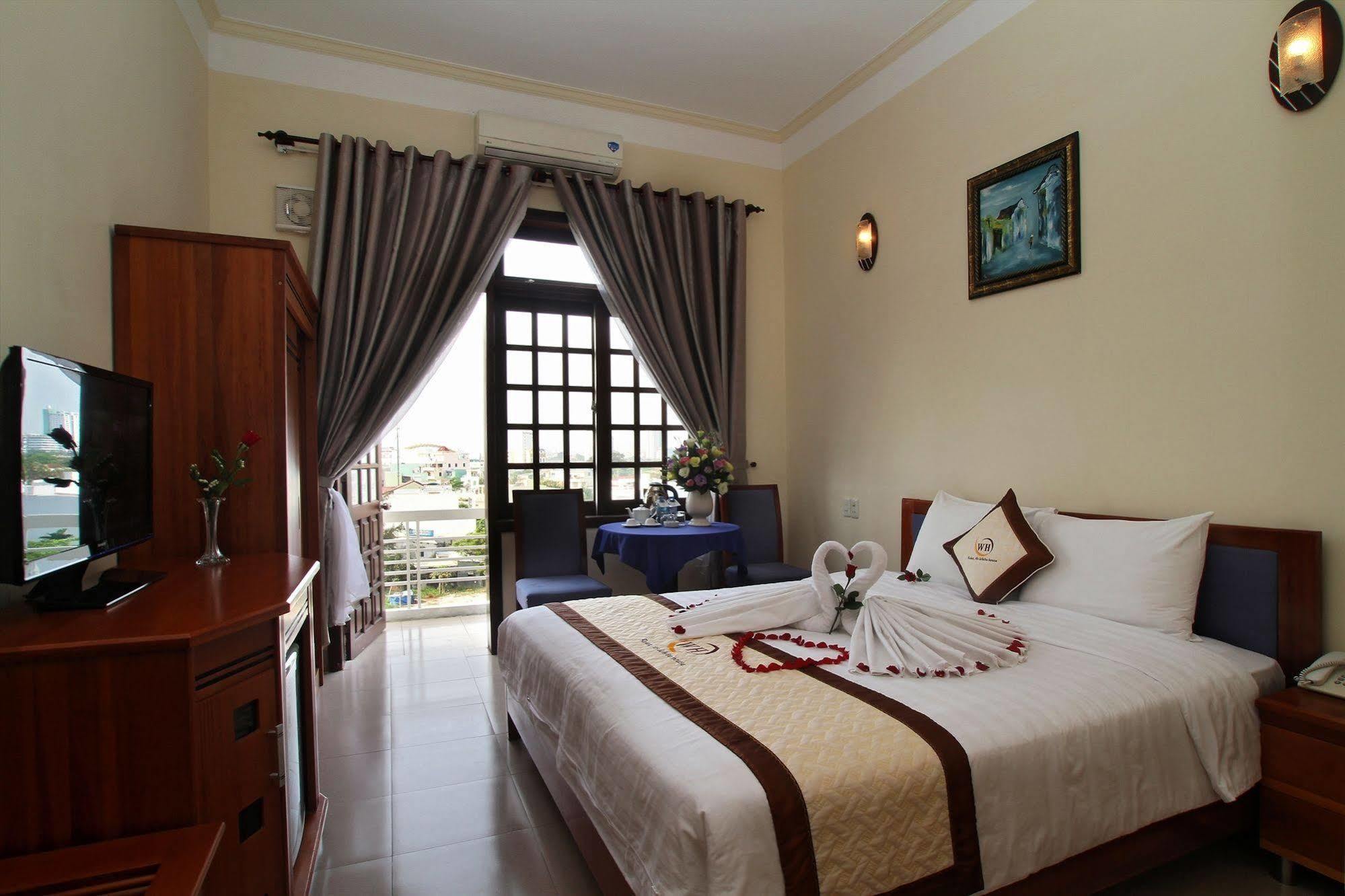 Hotel Flora Beach Hotel & Spa Da Nang