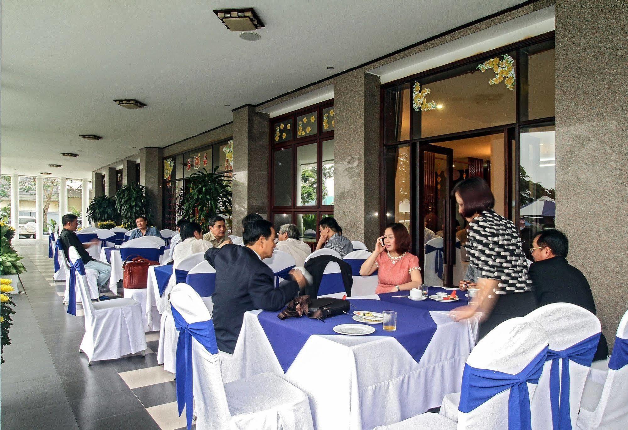 Flora Beach Hotel & Spa