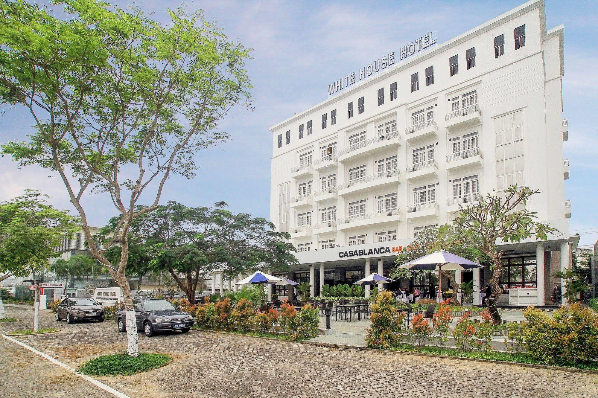 Flora Beach Hotel & Spa Da Nang