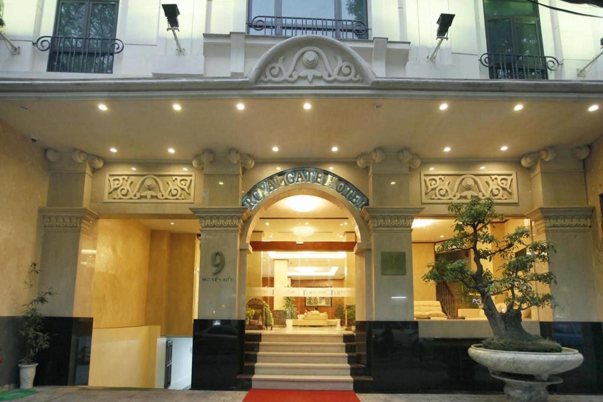 Royal Gate 3*
