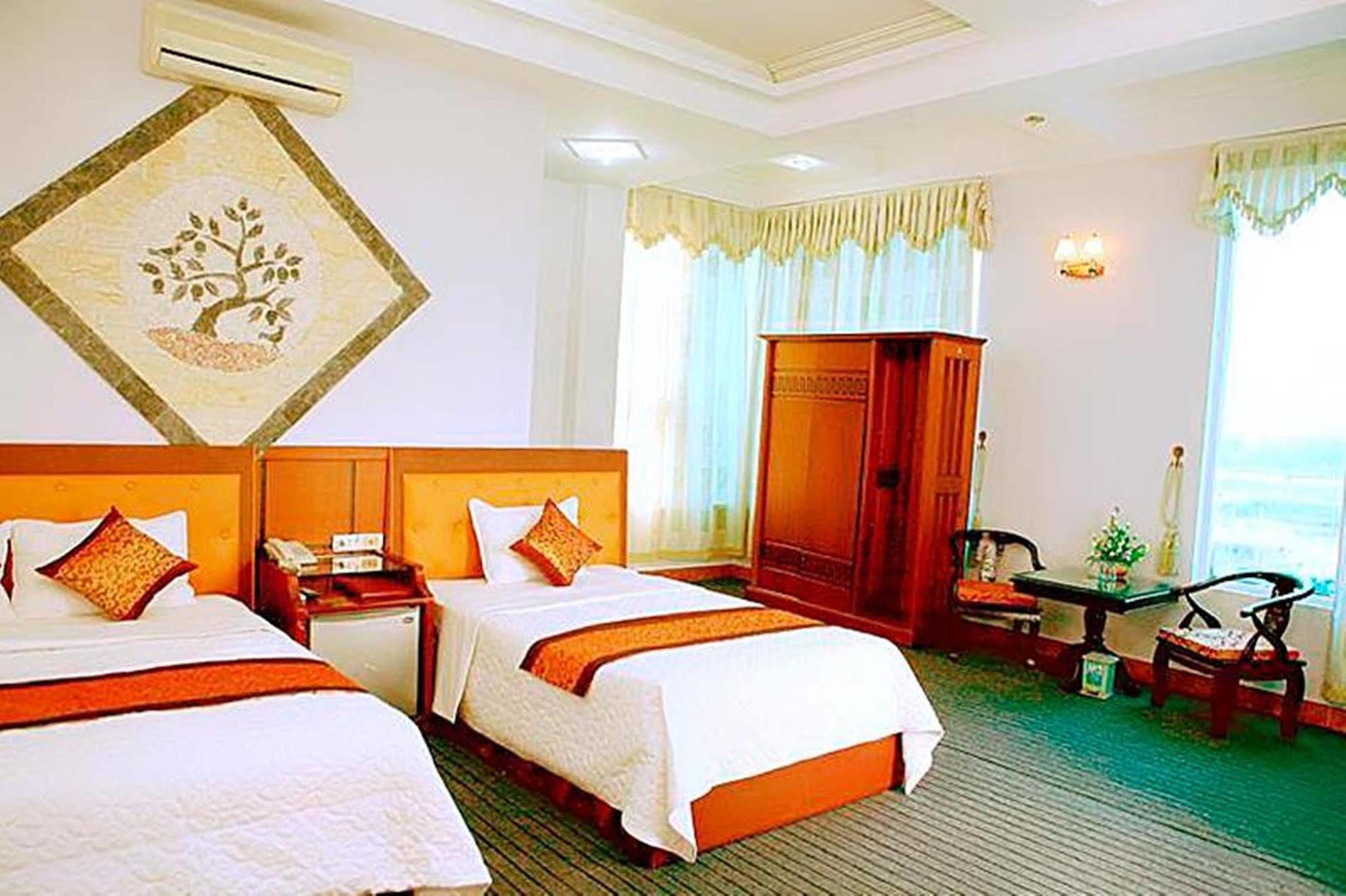 Giang Hotel
