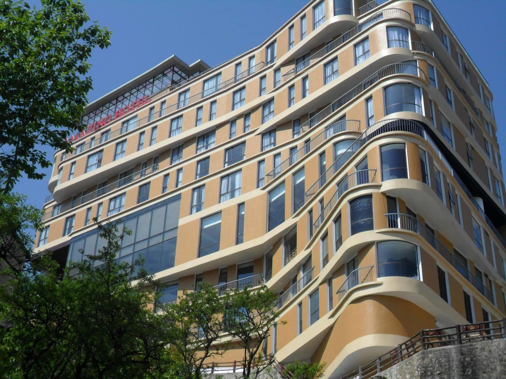 Khách sạn Amazing 4*