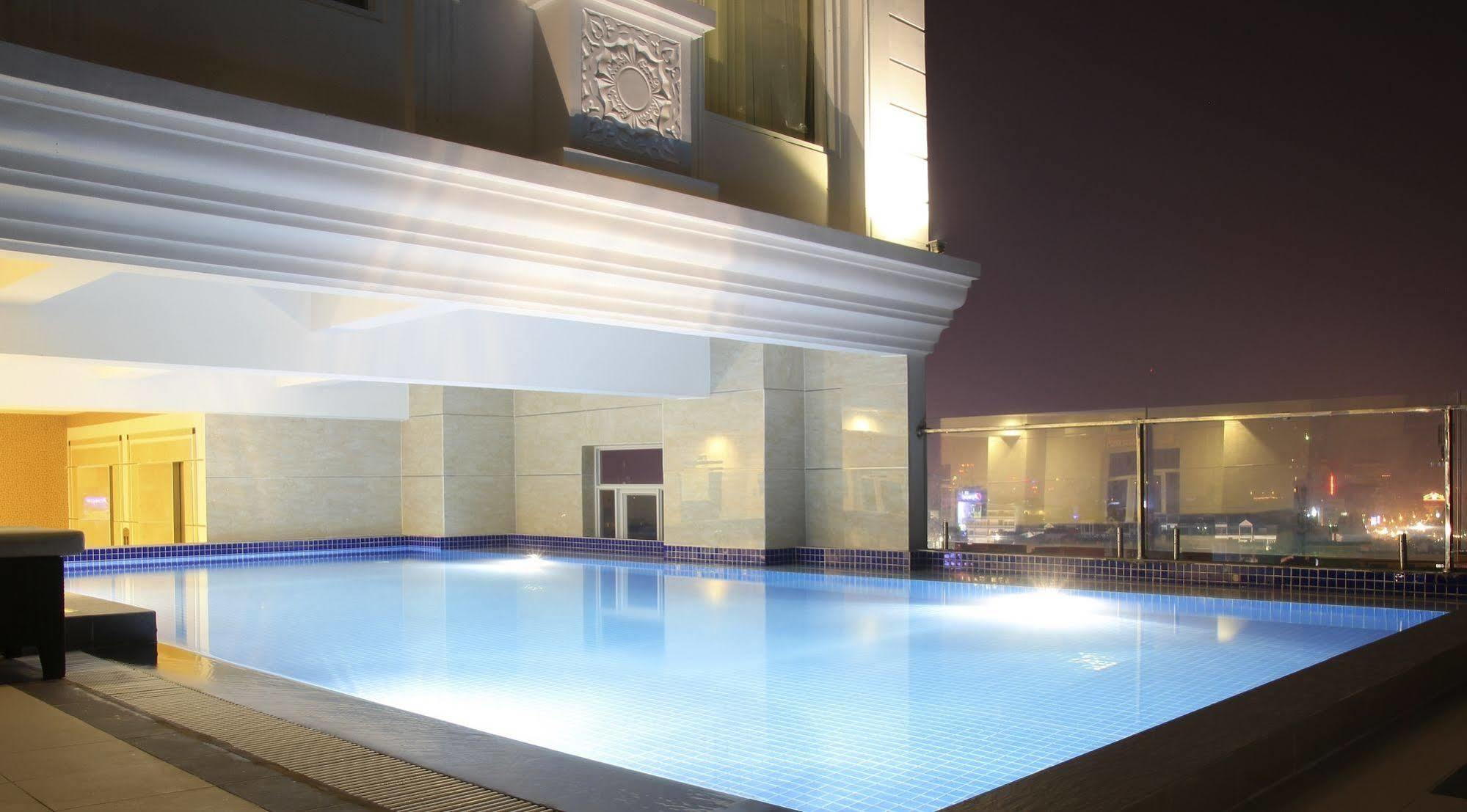 West Hotel 4*