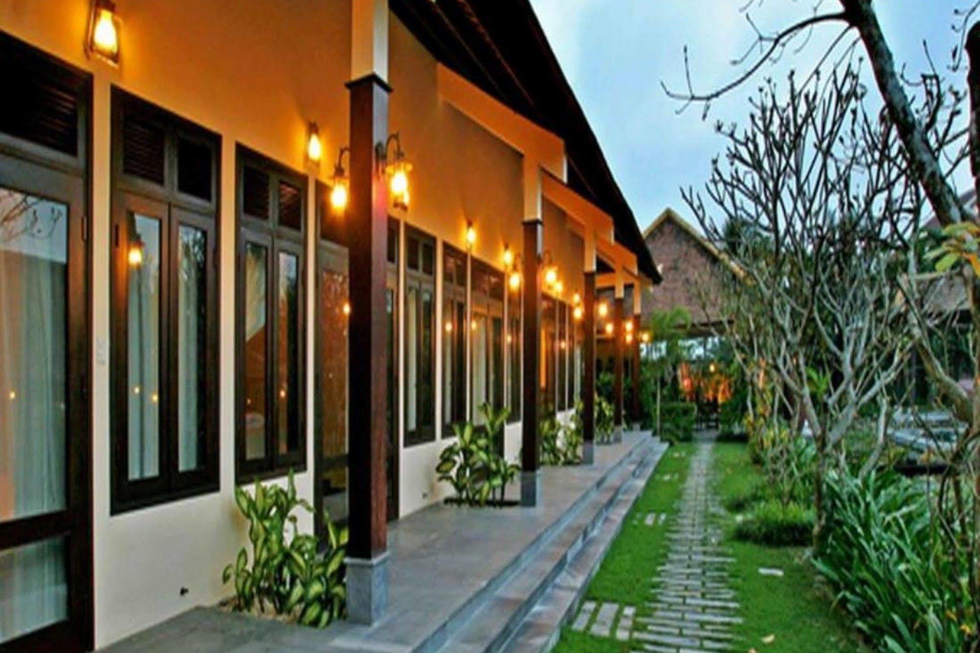 Hoa Su Biệt thự Hội An