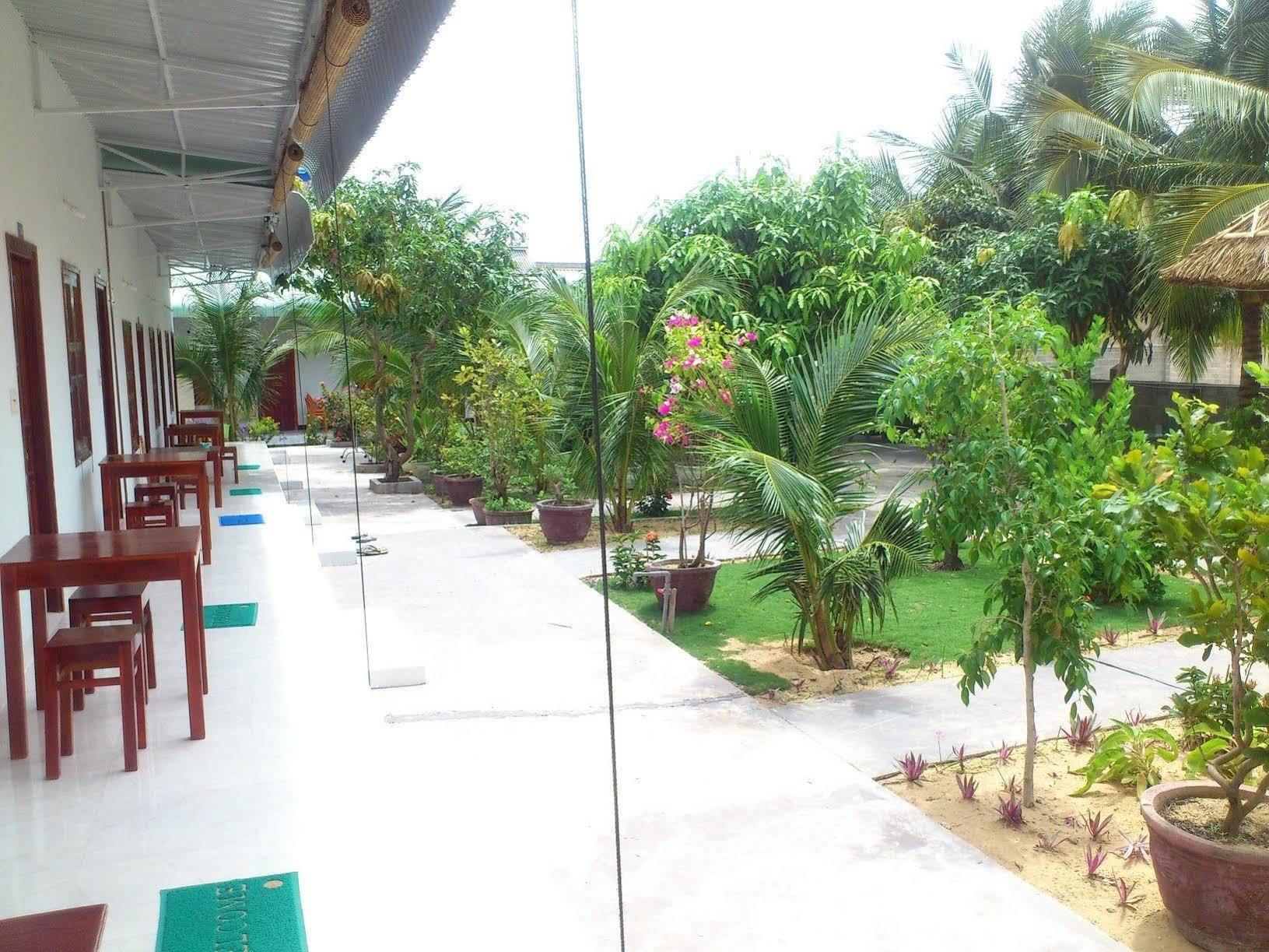 Guest house Diem Lien 2*