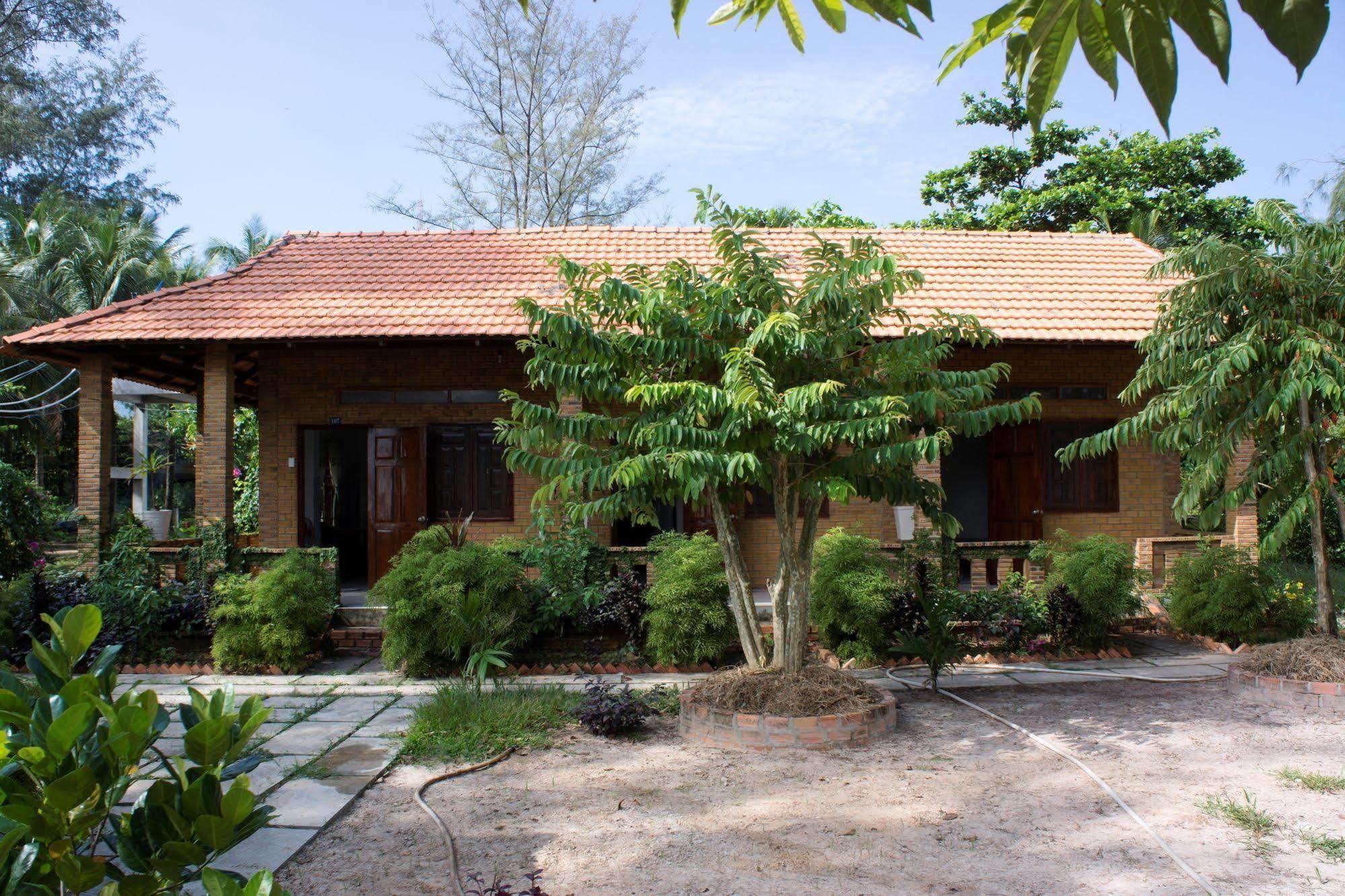 Bai Thom Cay Vong Nem 2* Phu Quoc