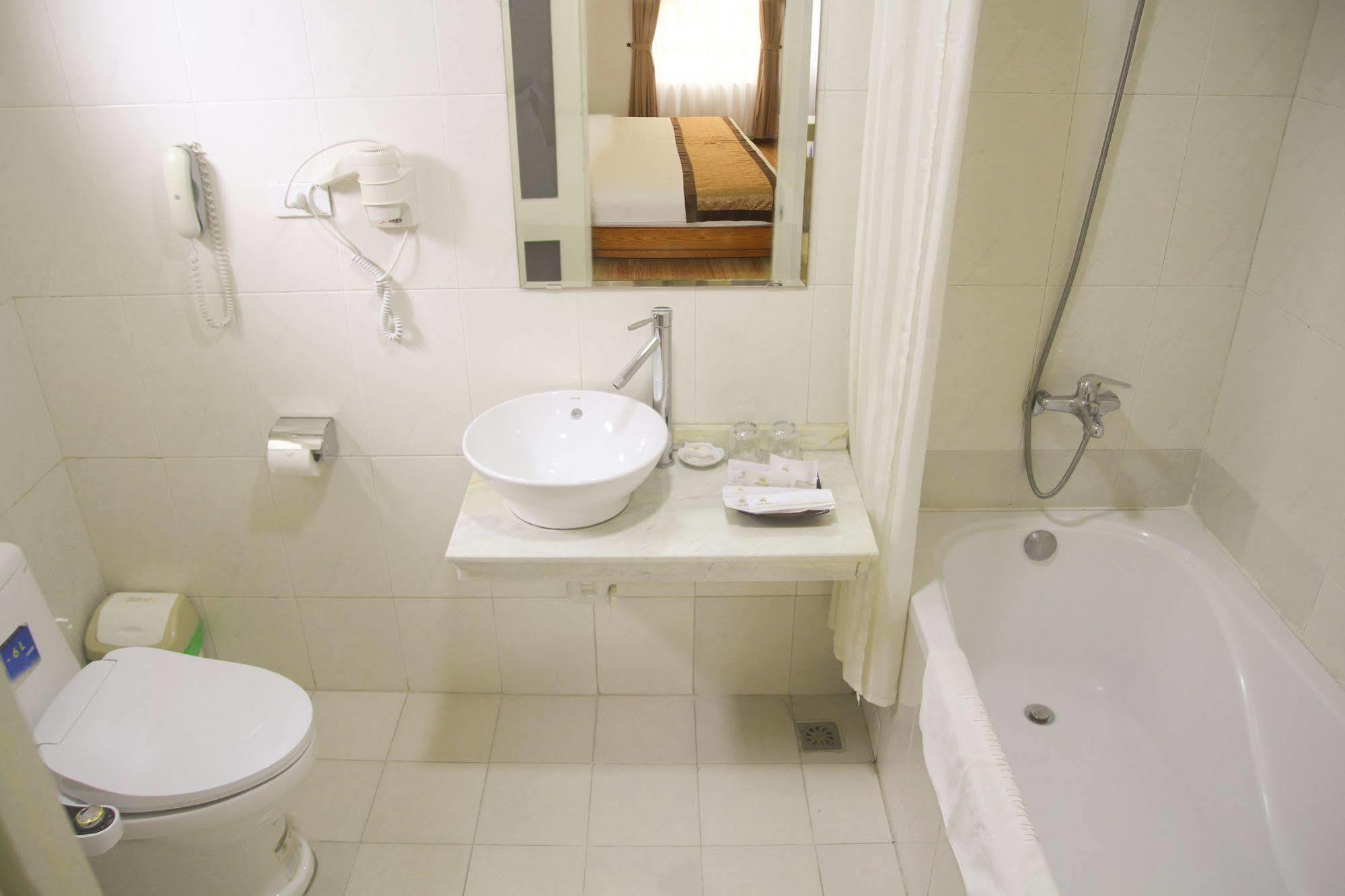 Cherry 2 Hotel 3*