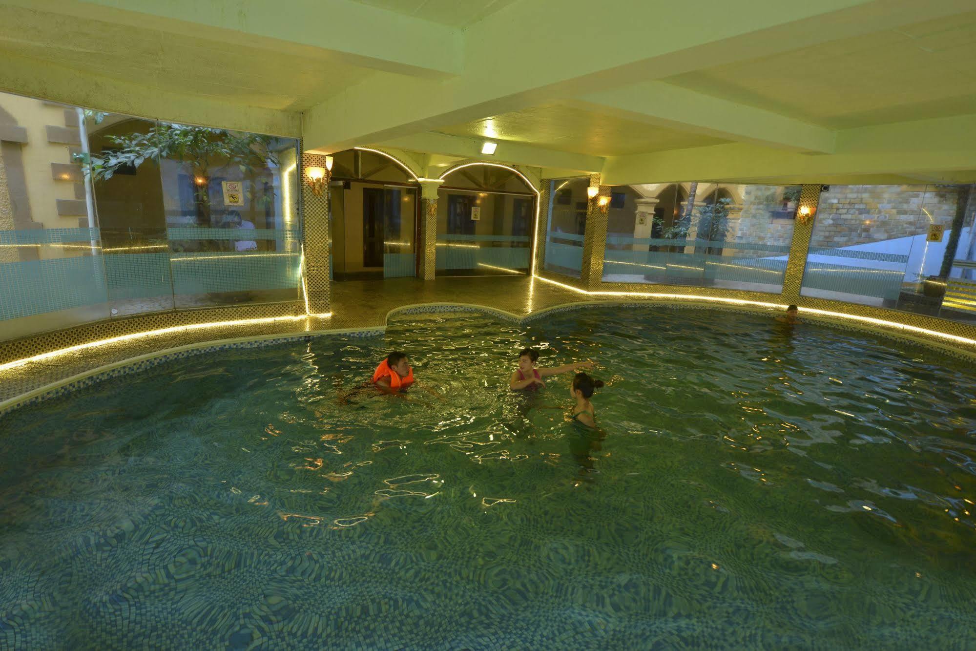 Khách sạn Chau Long 4*