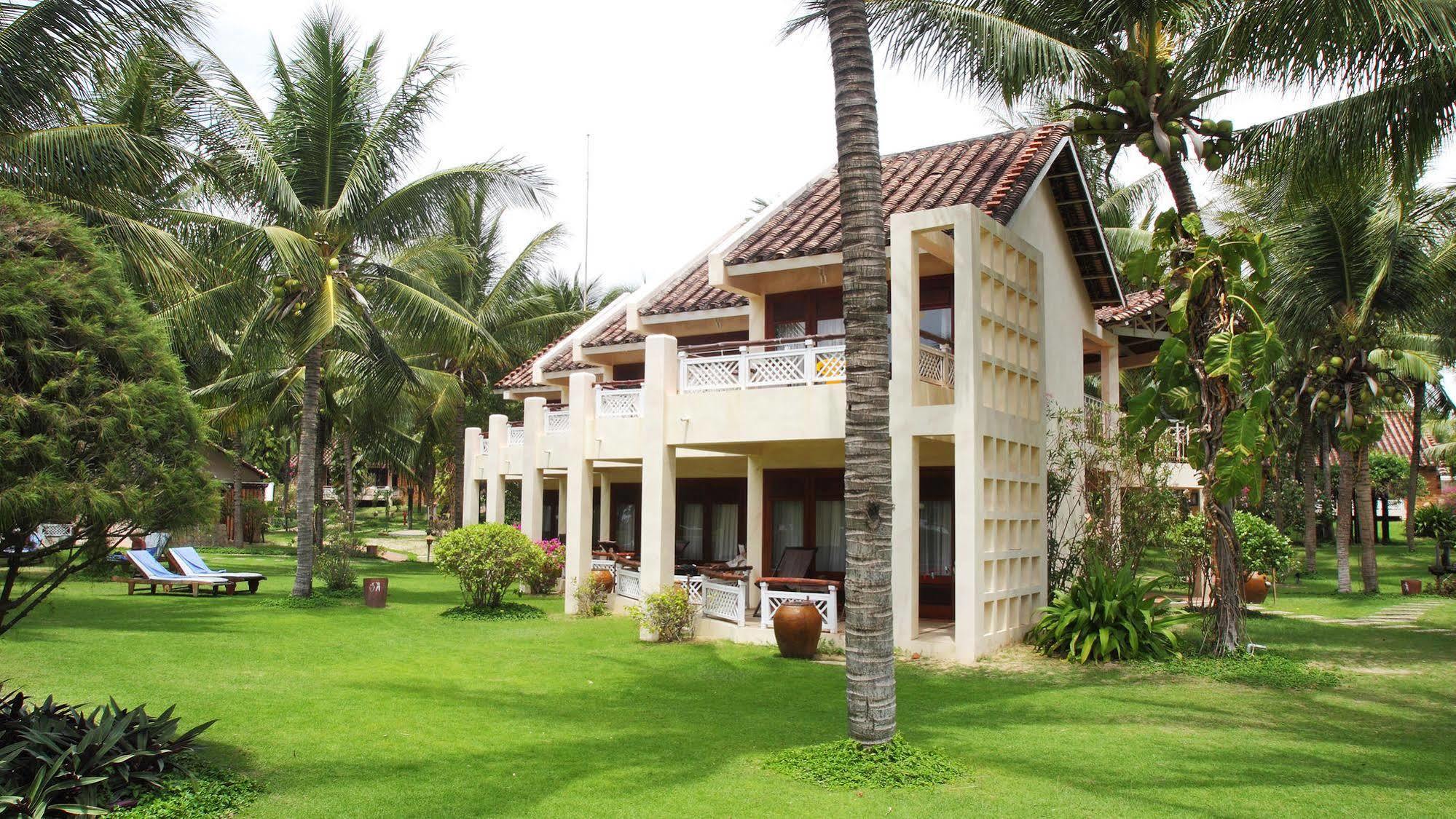 Hotel Suoi Tien Mui Ne 3*