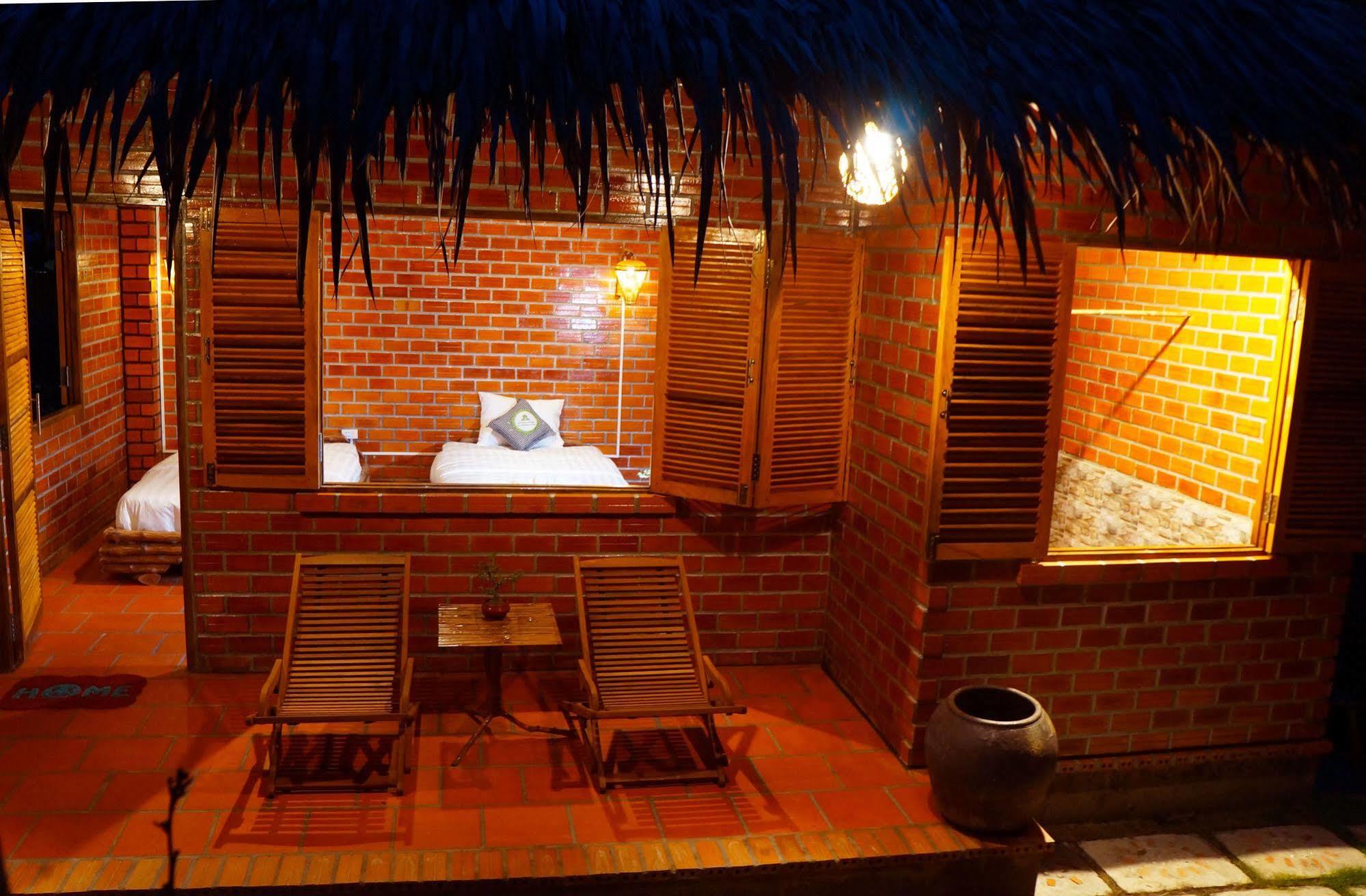 Mekong Rustic 2*