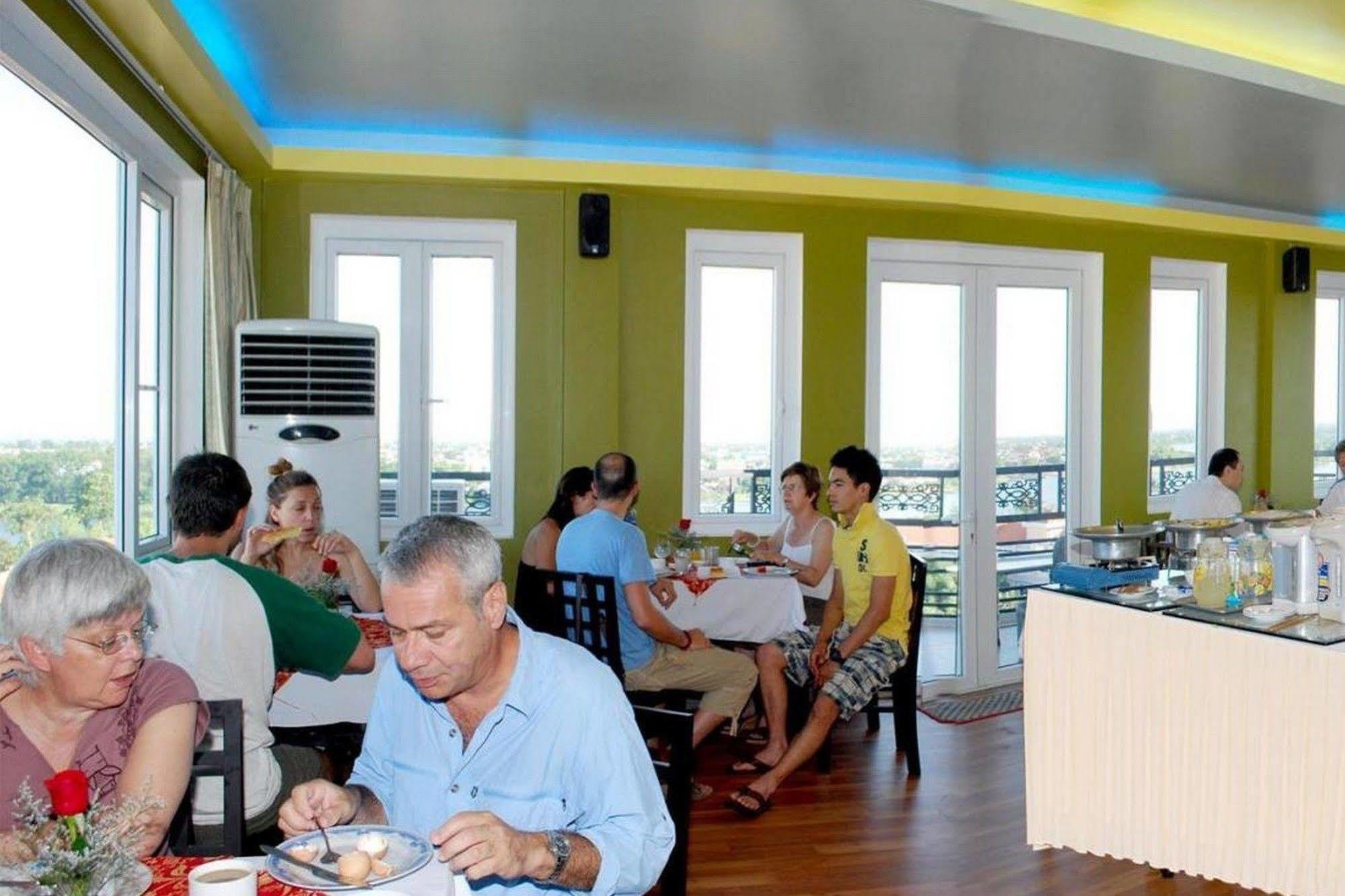 Thai Binh Ii 2* Hue