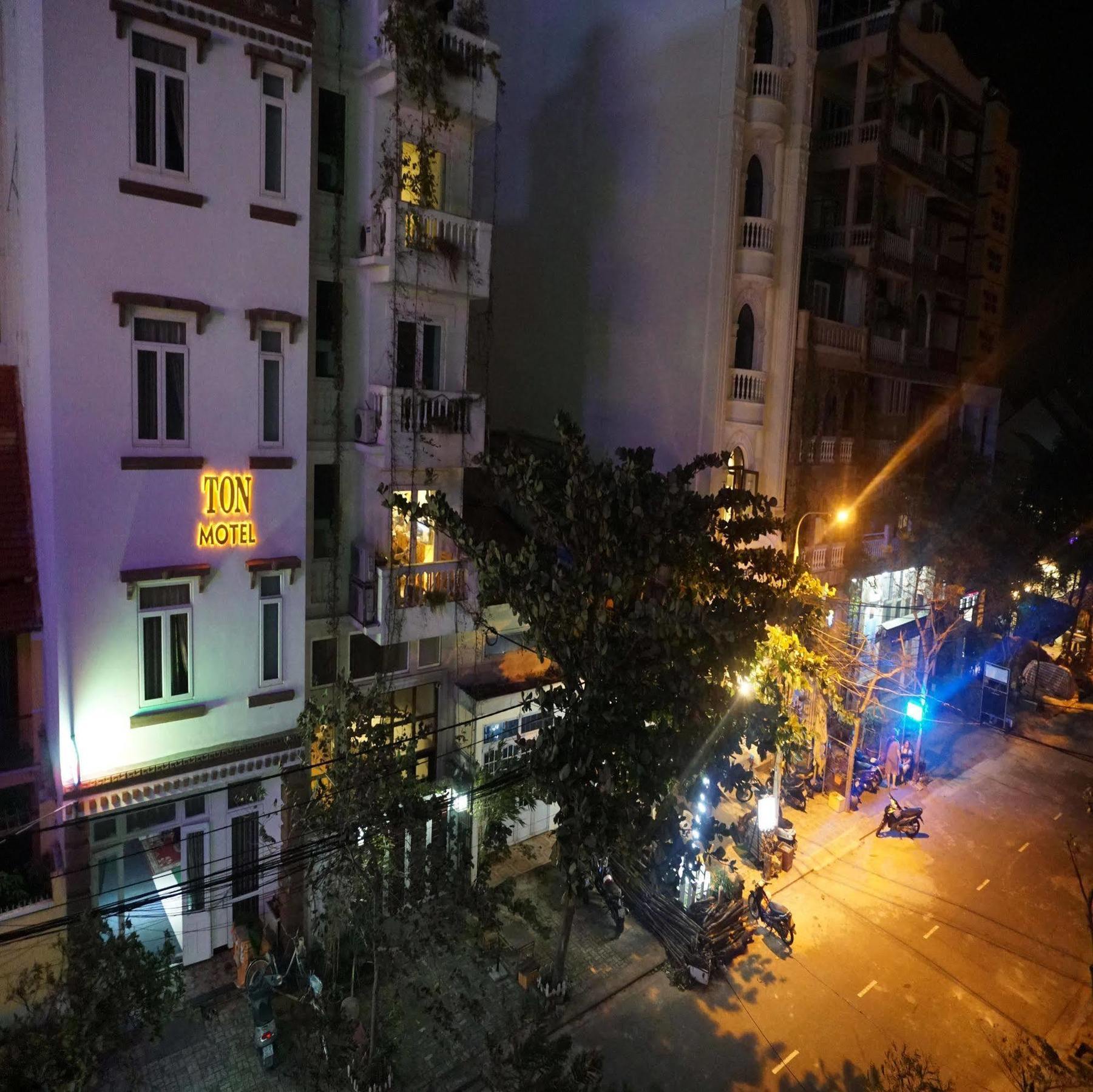 Victori Hotel 3*