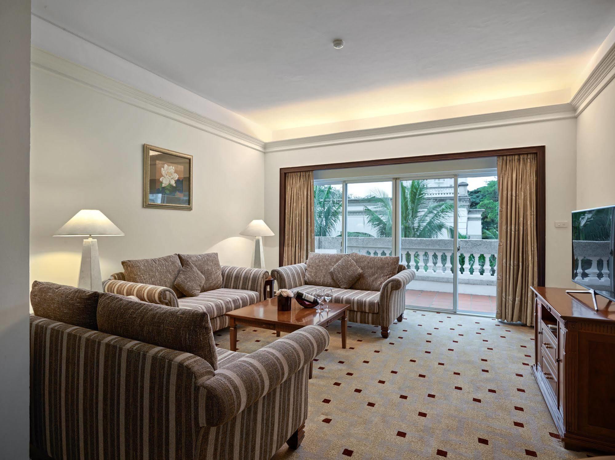 Hotel Royal Halong