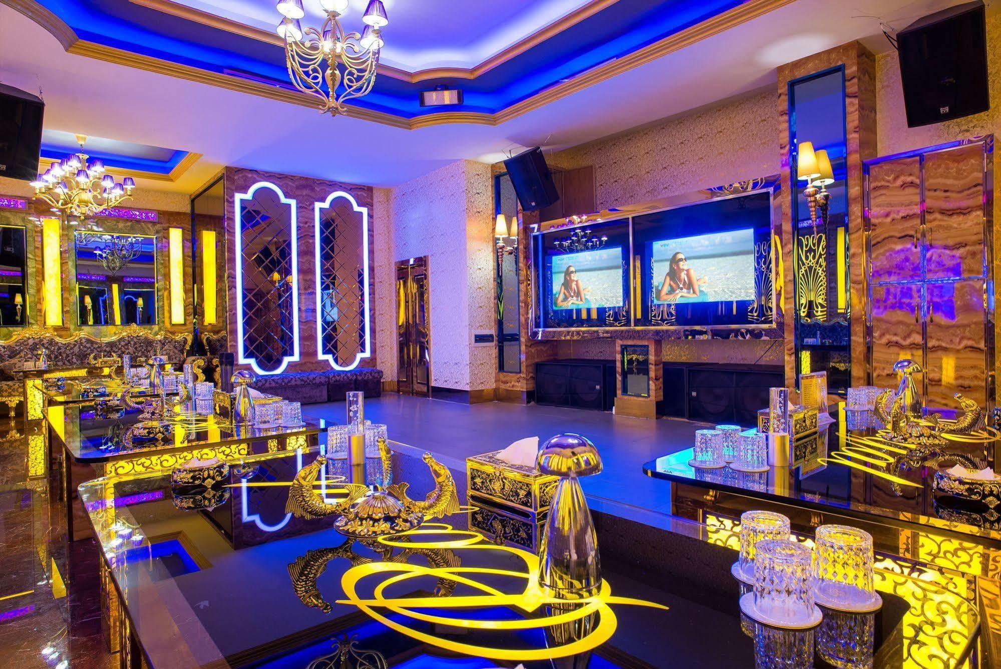 Hotel Royal Halong 4*