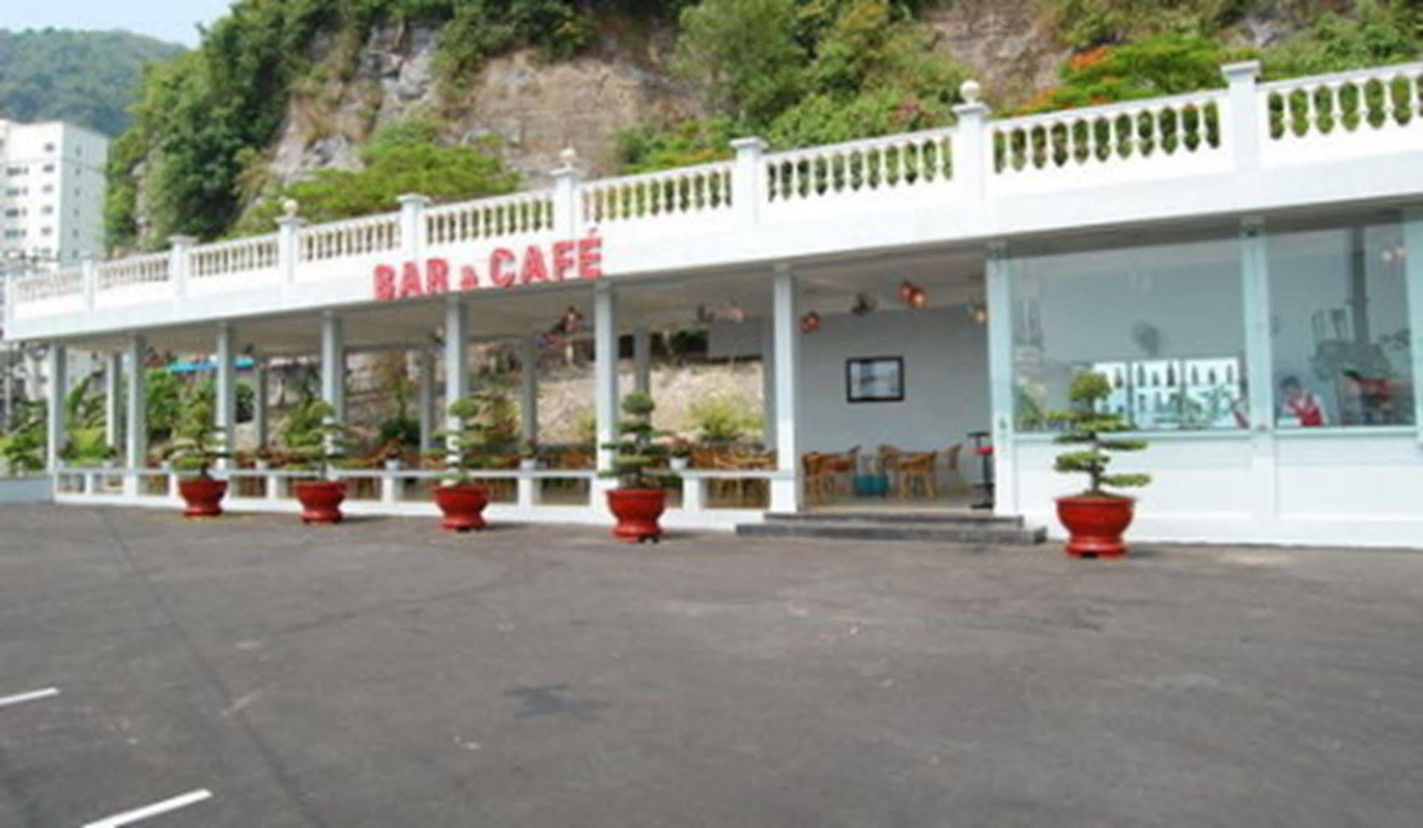 Hung Long Harbour Cat Ba 3*