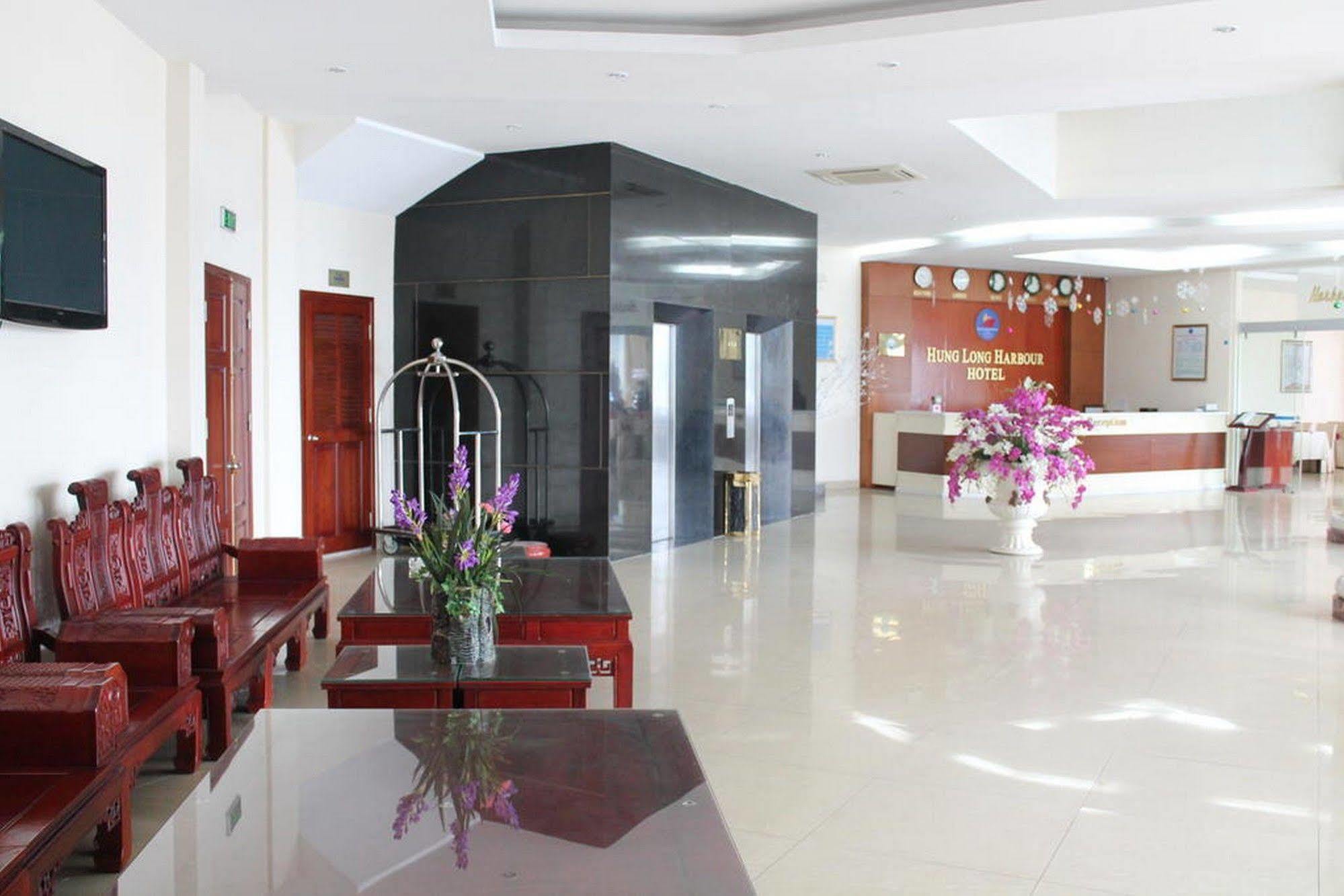 Hung Long Harbour Cat Ba 3*