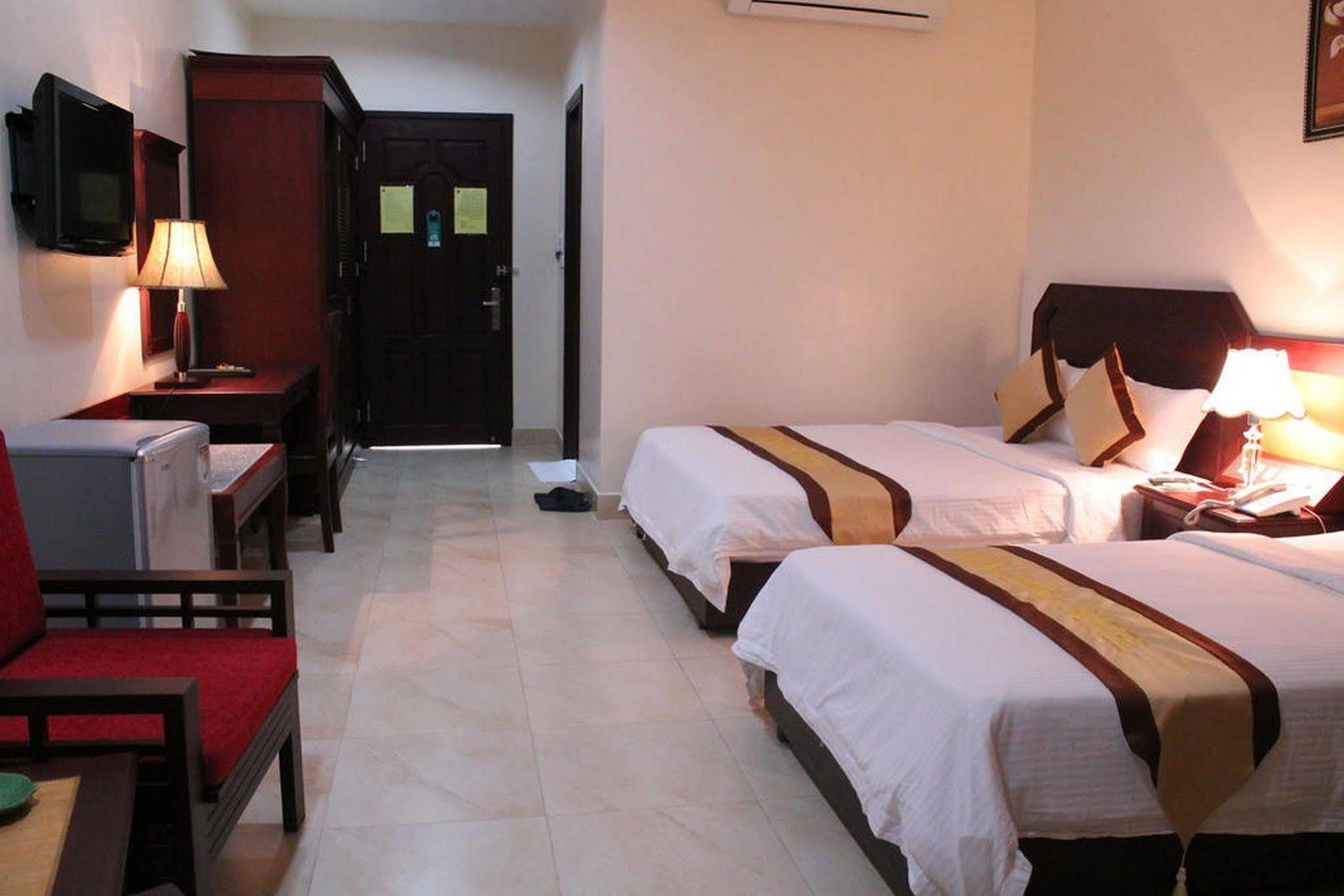 Hung Long Harbour Cat Ba Hotel
