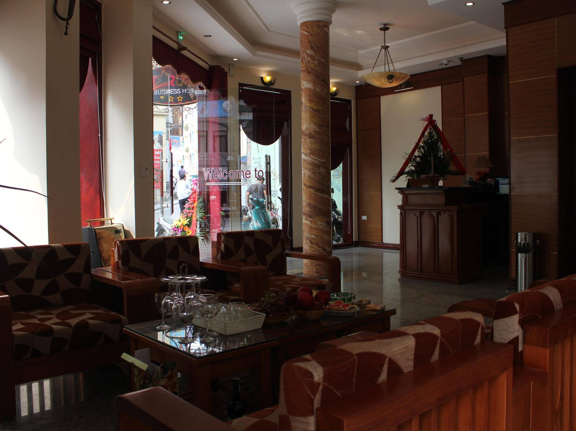 Khách sạn ánh Sao
