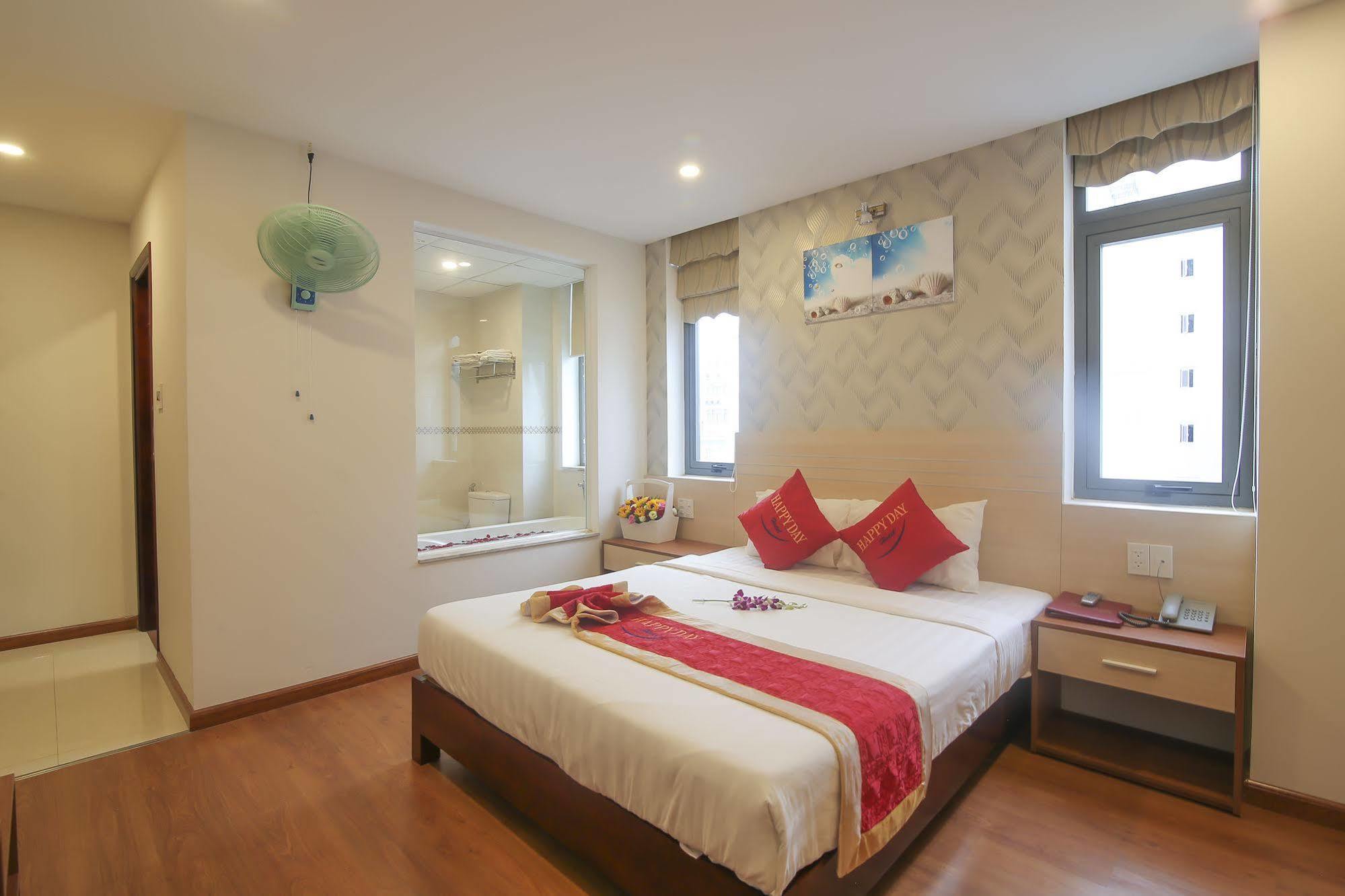 Happy Day Riverside & By Haviland Hotel 3*