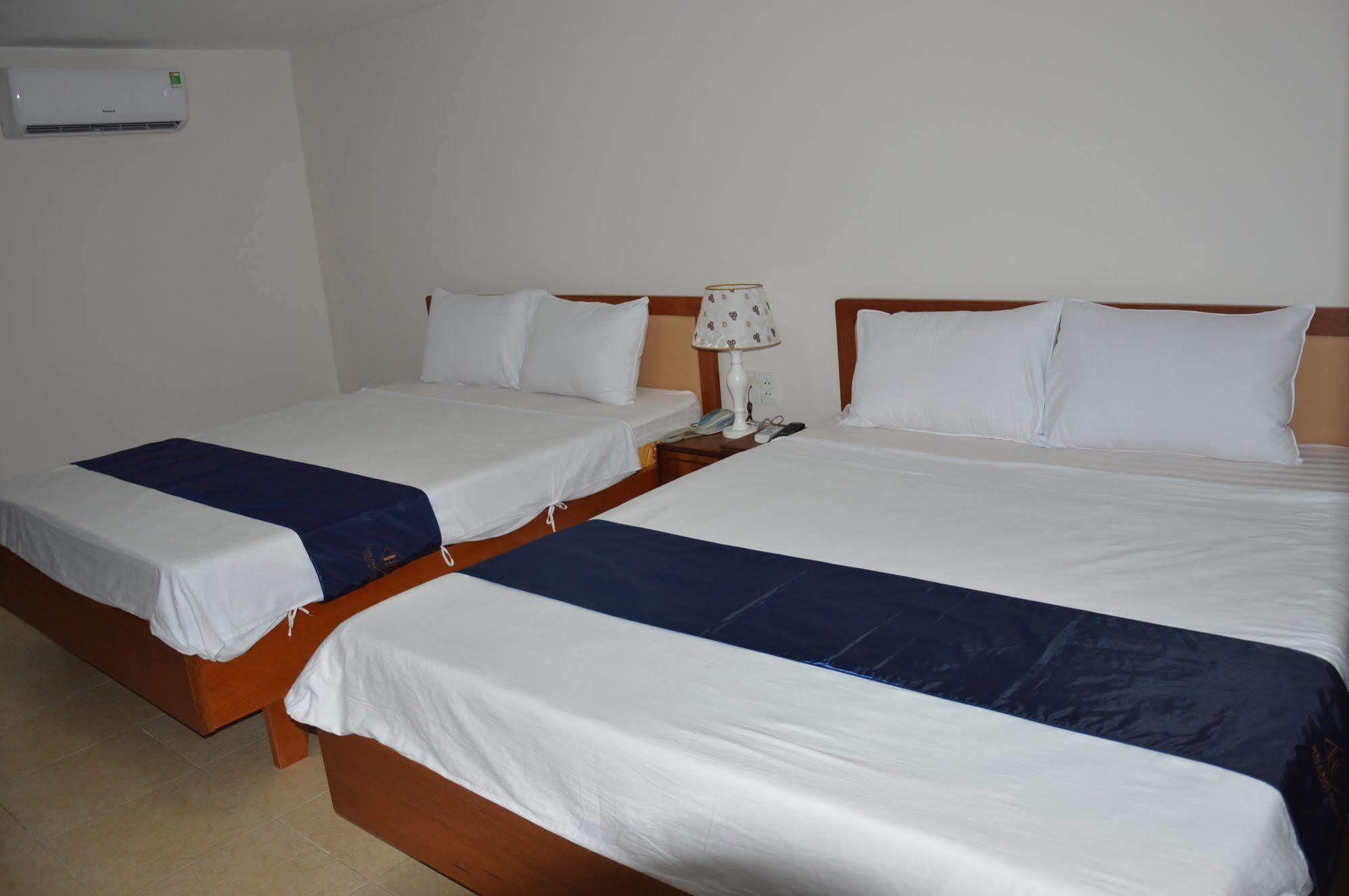 Hotel Ha Long 2*