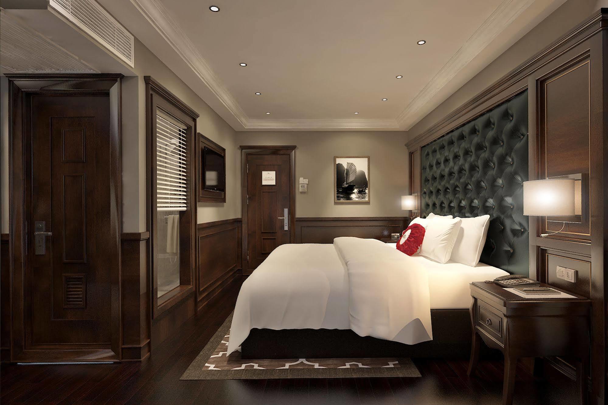  Paradise Elegance Cruise Halong