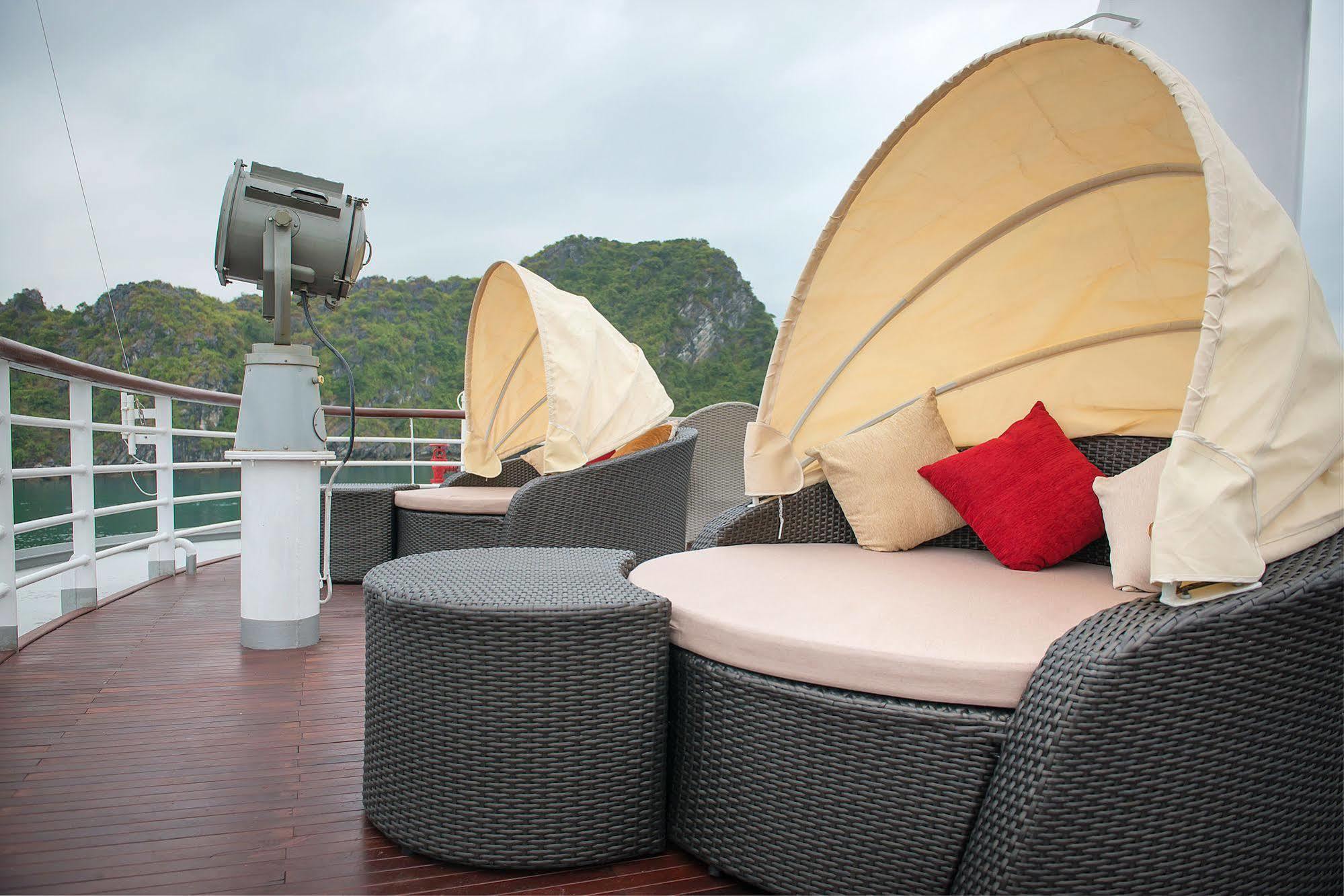 Paradise Elegance Cruise Halong  5*