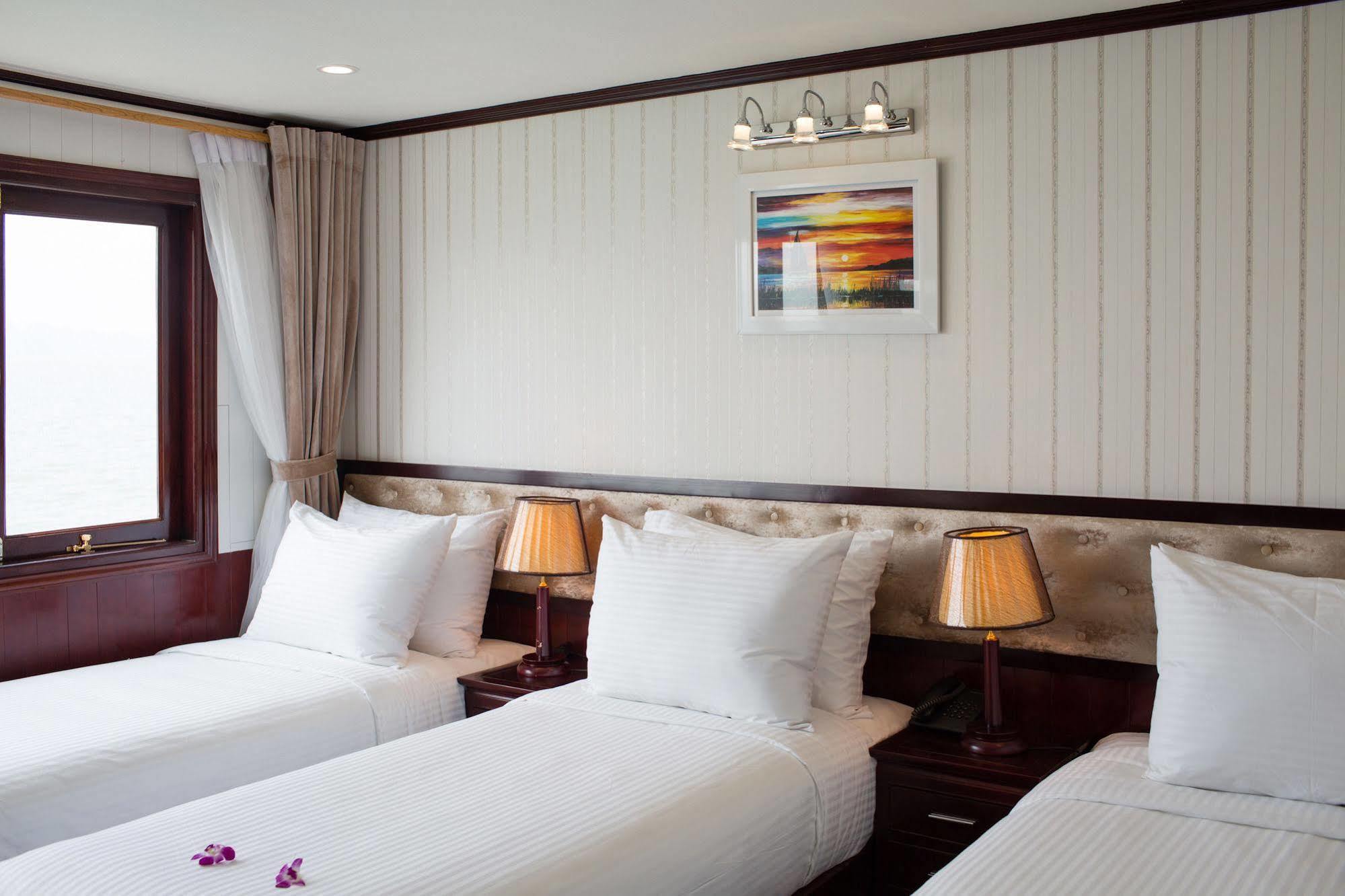 Halong Sapphire Cruises 