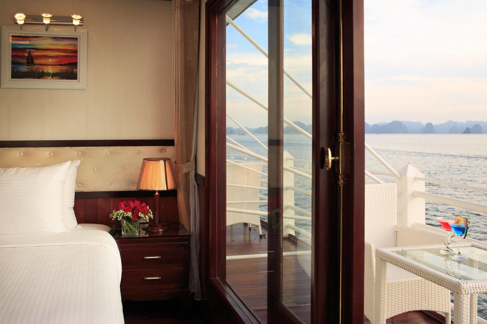  Halong Sapphire Cruises